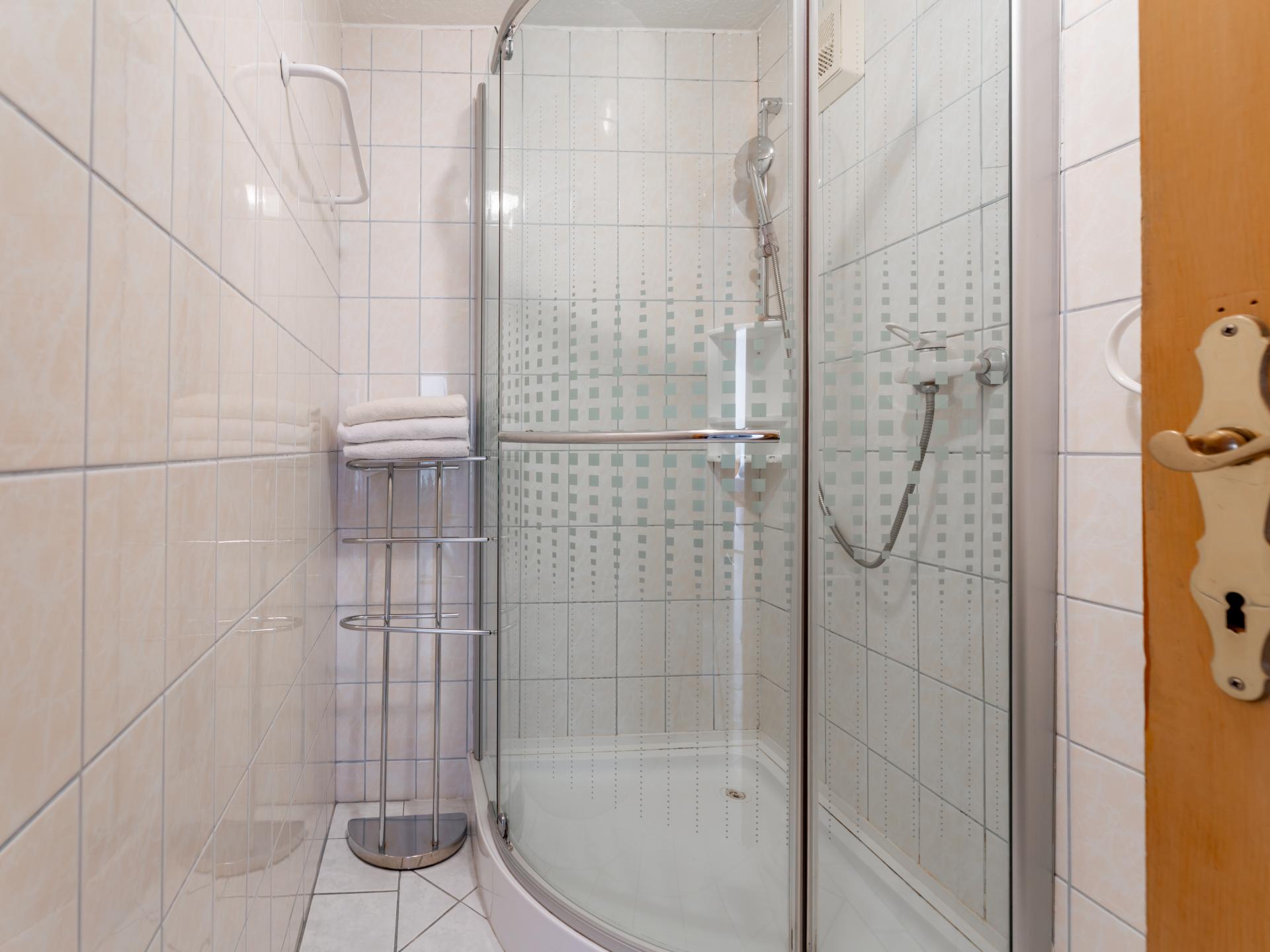 Panoramisch 8-persoons appartement aan de piste in Zell am See - foto 18