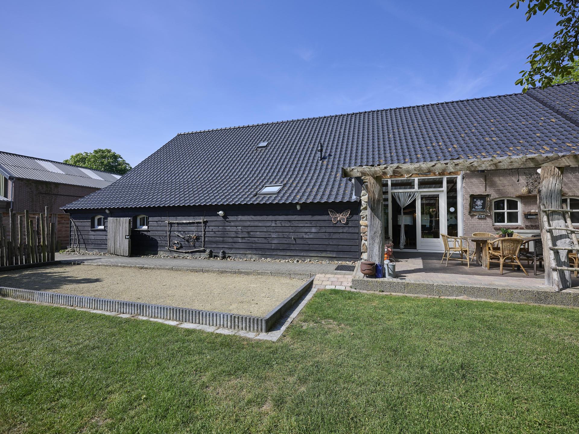 Sfeervolle groepsboerderij met grote tuin in bosrijk Elsendorp - foto 14