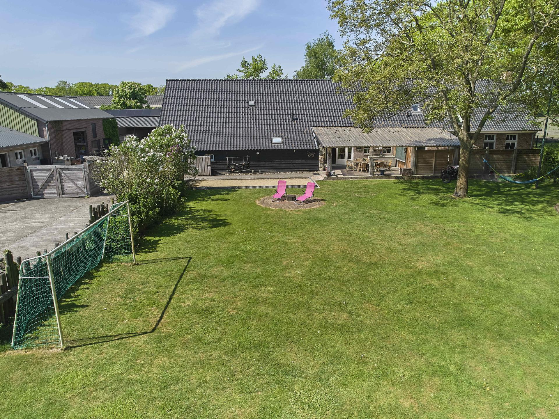 Sfeervolle groepsboerderij met grote tuin in bosrijk Elsendorp - foto 71