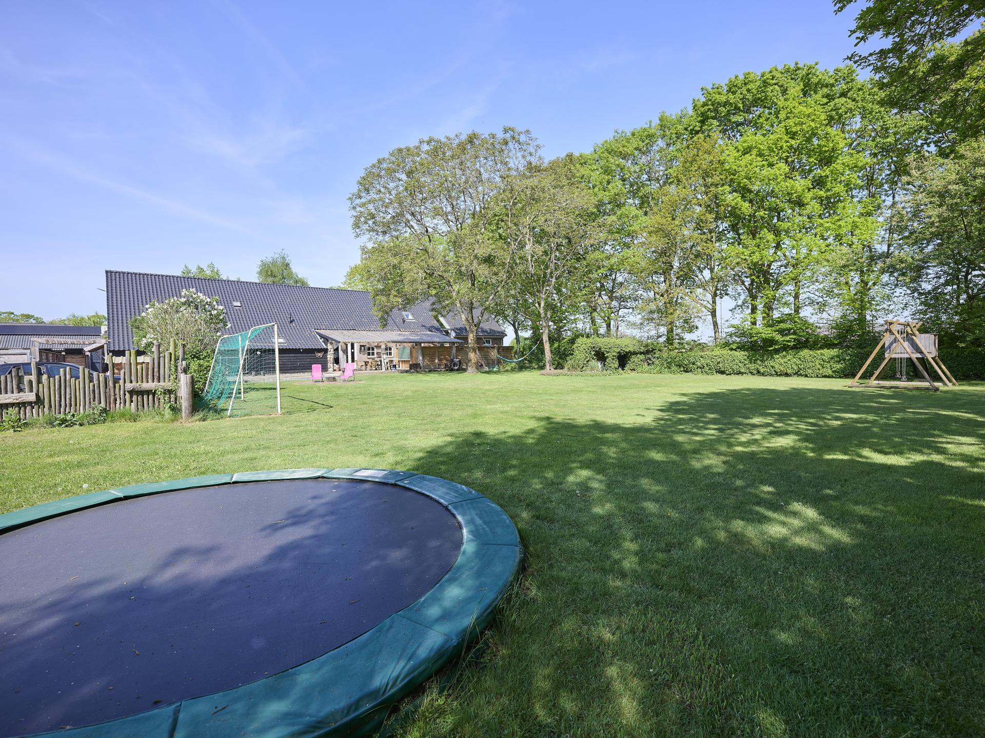 Sfeervolle groepsboerderij met grote tuin in bosrijk Elsendorp - foto 10