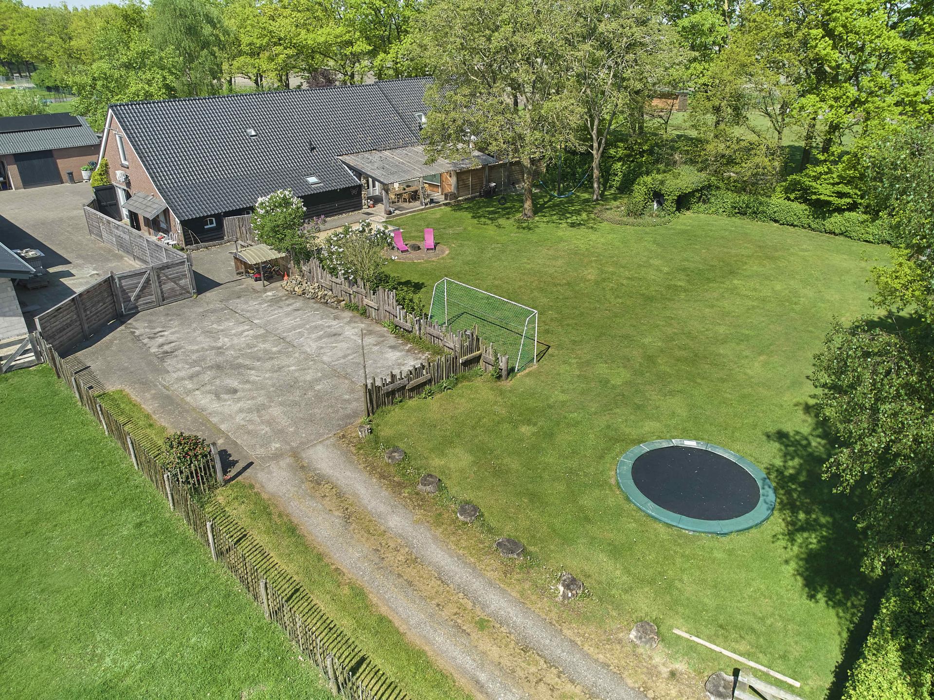 Sfeervolle groepsboerderij met grote tuin in bosrijk Elsendorp - foto 70