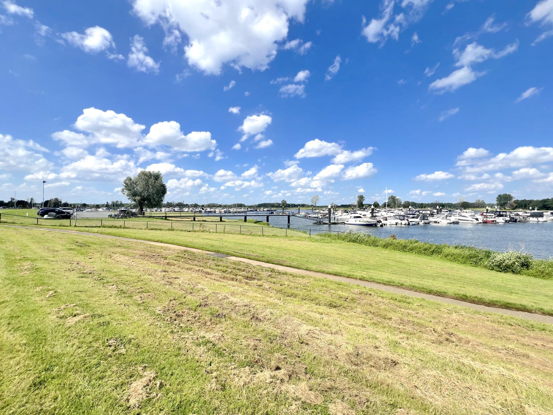 Vrijstaand vakantiehuis aan het water in pittoresk Stevensweert - foto 34