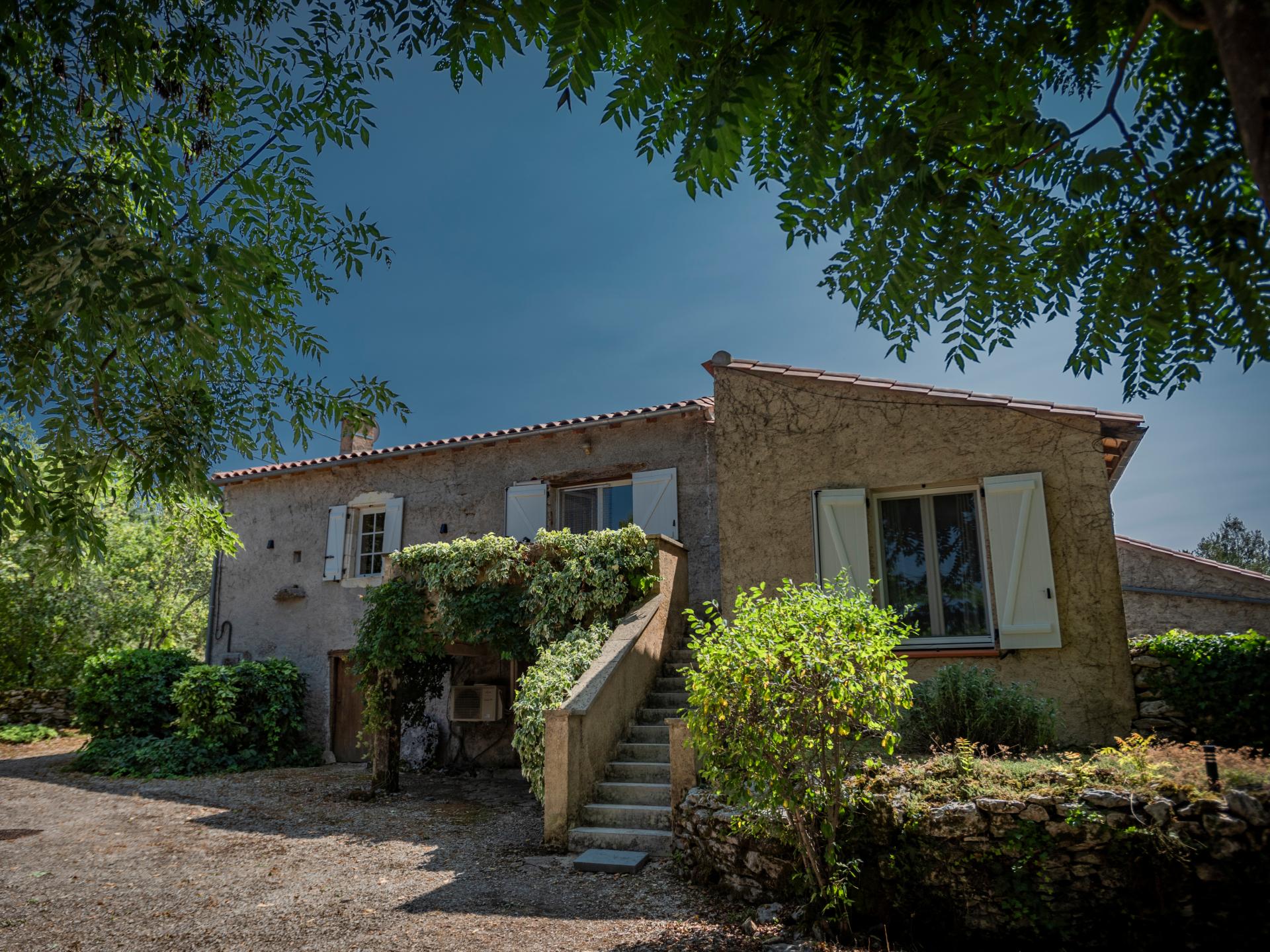 Vrijstaand vakantiehuis in Sérignac met privézwembad en grote tuin - foto 20
