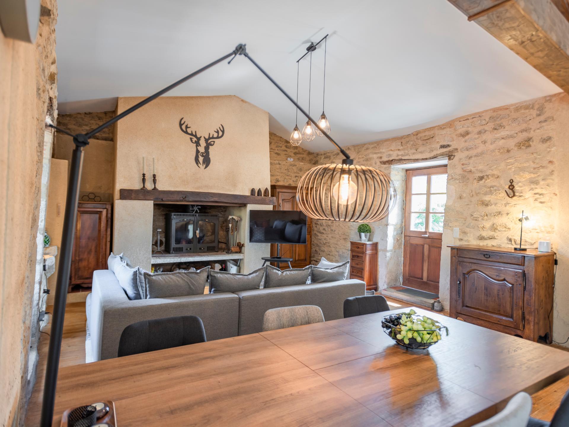 Vrijstaand vakantiehuis in Sérignac met privézwembad en grote tuin - foto 16