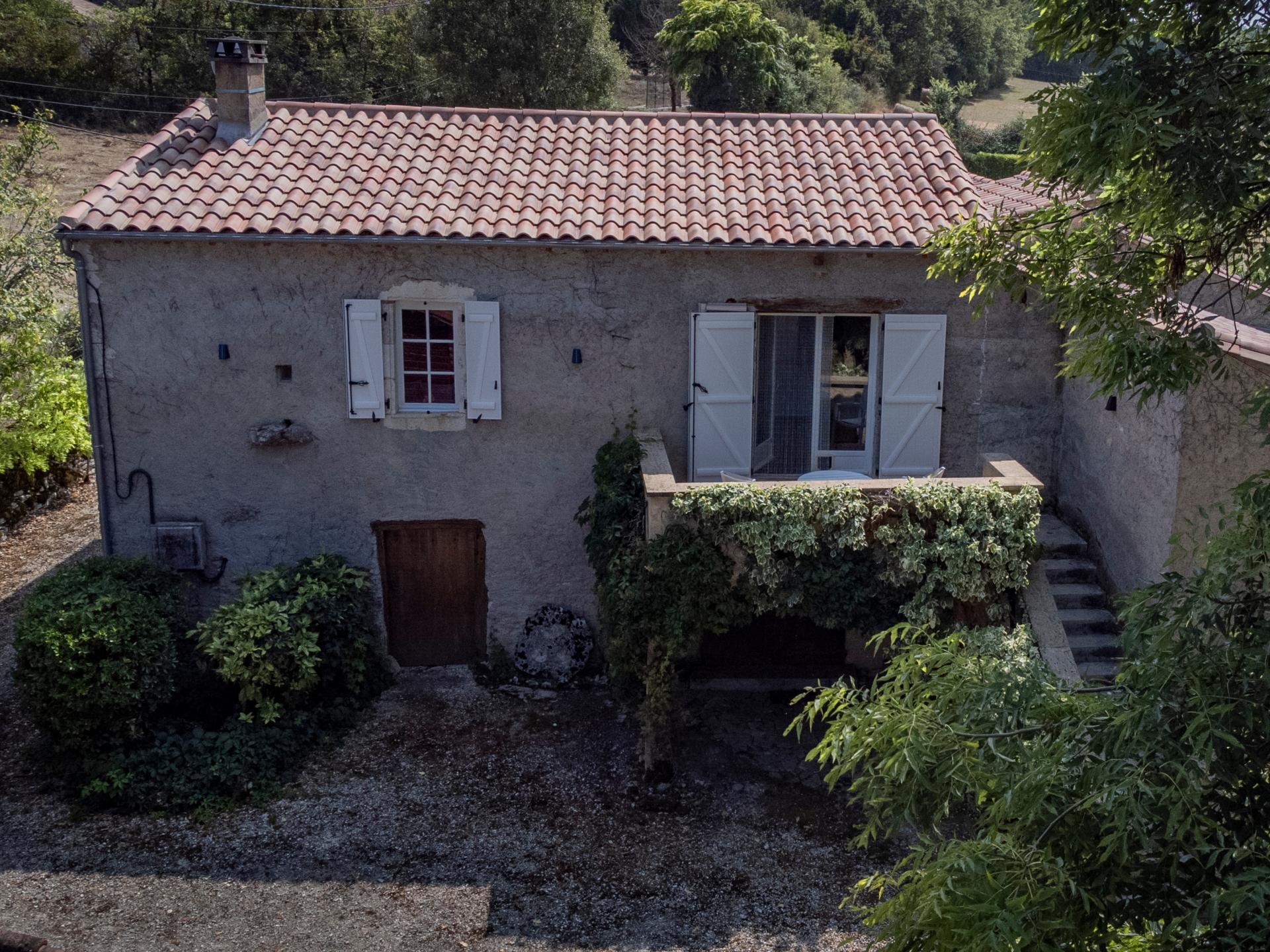 Vrijstaand vakantiehuis in Sérignac met privézwembad en grote tuin - foto 19