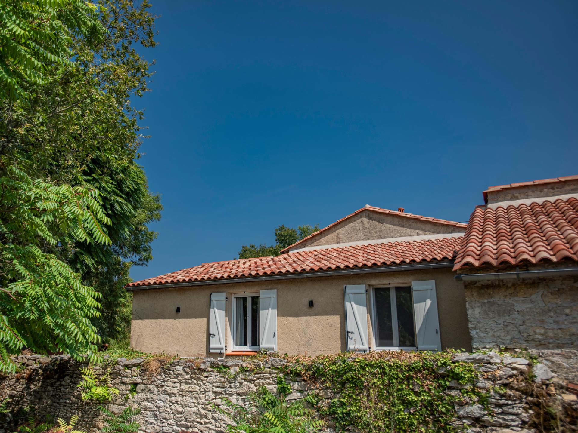 Vrijstaand vakantiehuis in Sérignac met privézwembad en grote tuin - foto 31
