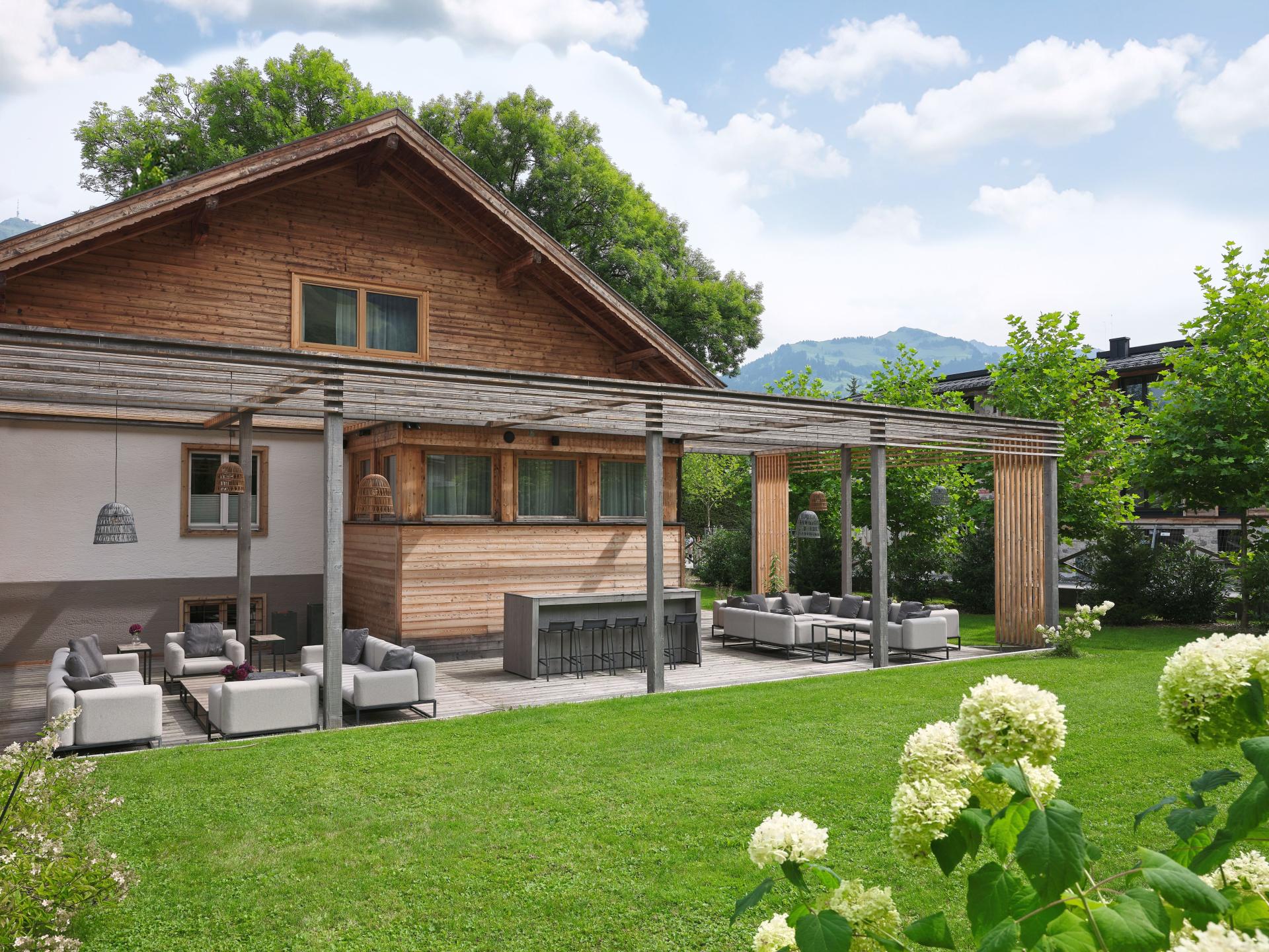 Exclusief chalet aan de Streif in Kitzbühel met 4 suites & Country Club toegang - foto 1