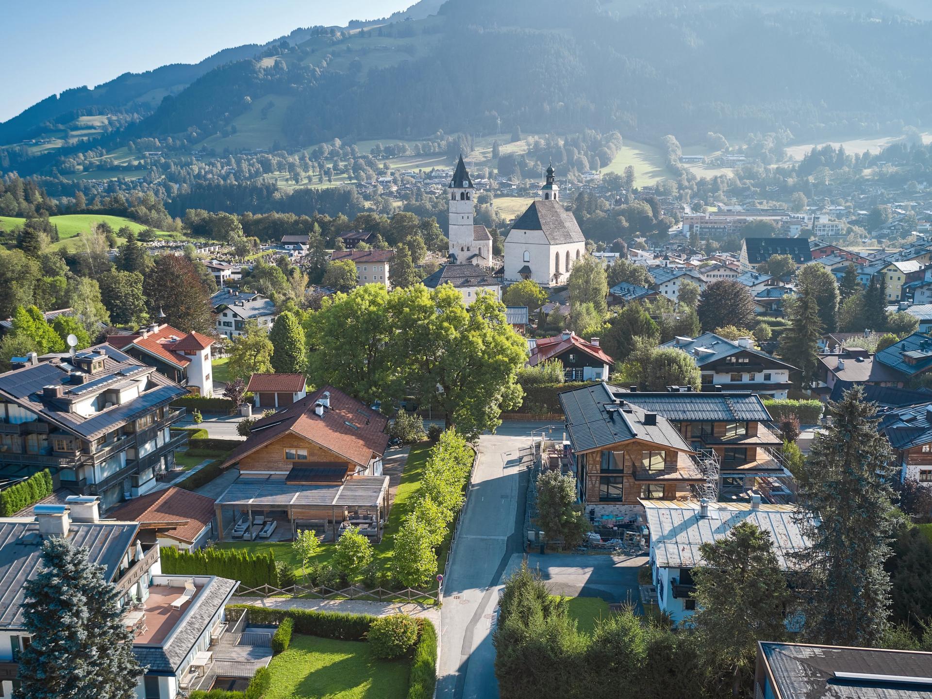 Exclusief chalet aan de Streif in Kitzbühel met 4 suites & Country Club toegang - foto 33