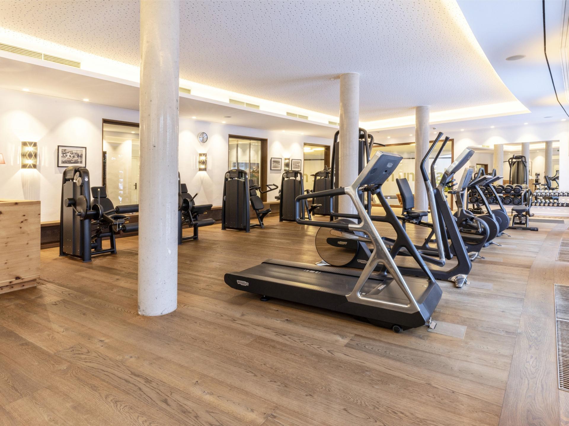 Exclusief chalet aan de Streif in Kitzbühel met 4 suites & Country Club toegang - foto 47