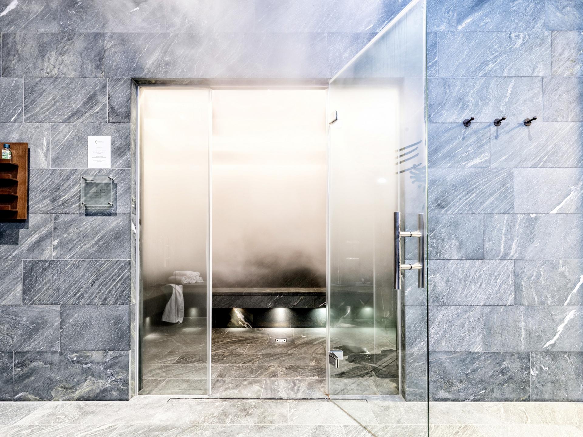 Exclusief chalet aan de Streif in Kitzbühel met 4 suites & Country Club toegang - foto 36