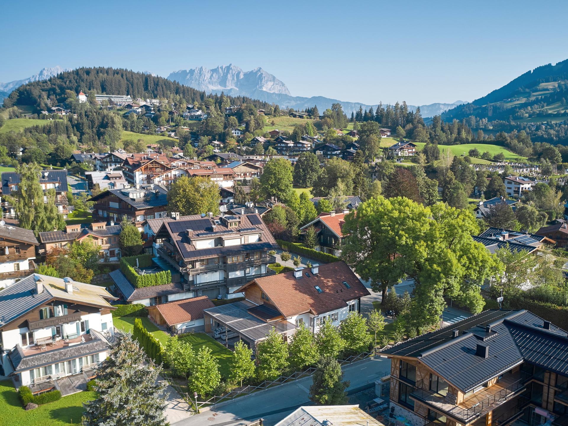 Exclusief chalet aan de Streif in Kitzbühel met 4 suites & Country Club toegang - foto 32