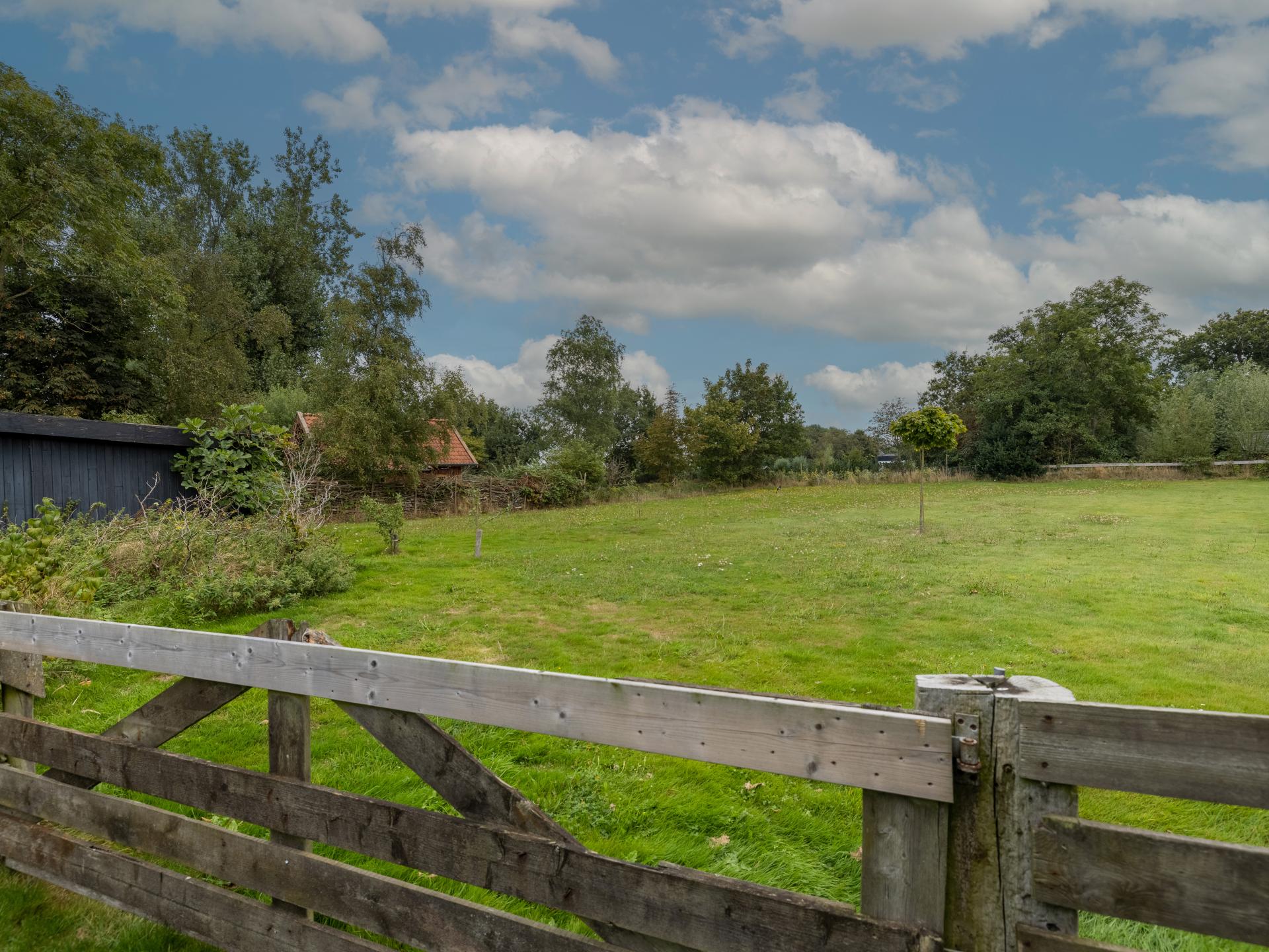 Vrijstaand vakantiehuis in groene weide bij kunstenaarsdorp Bergen - foto 28