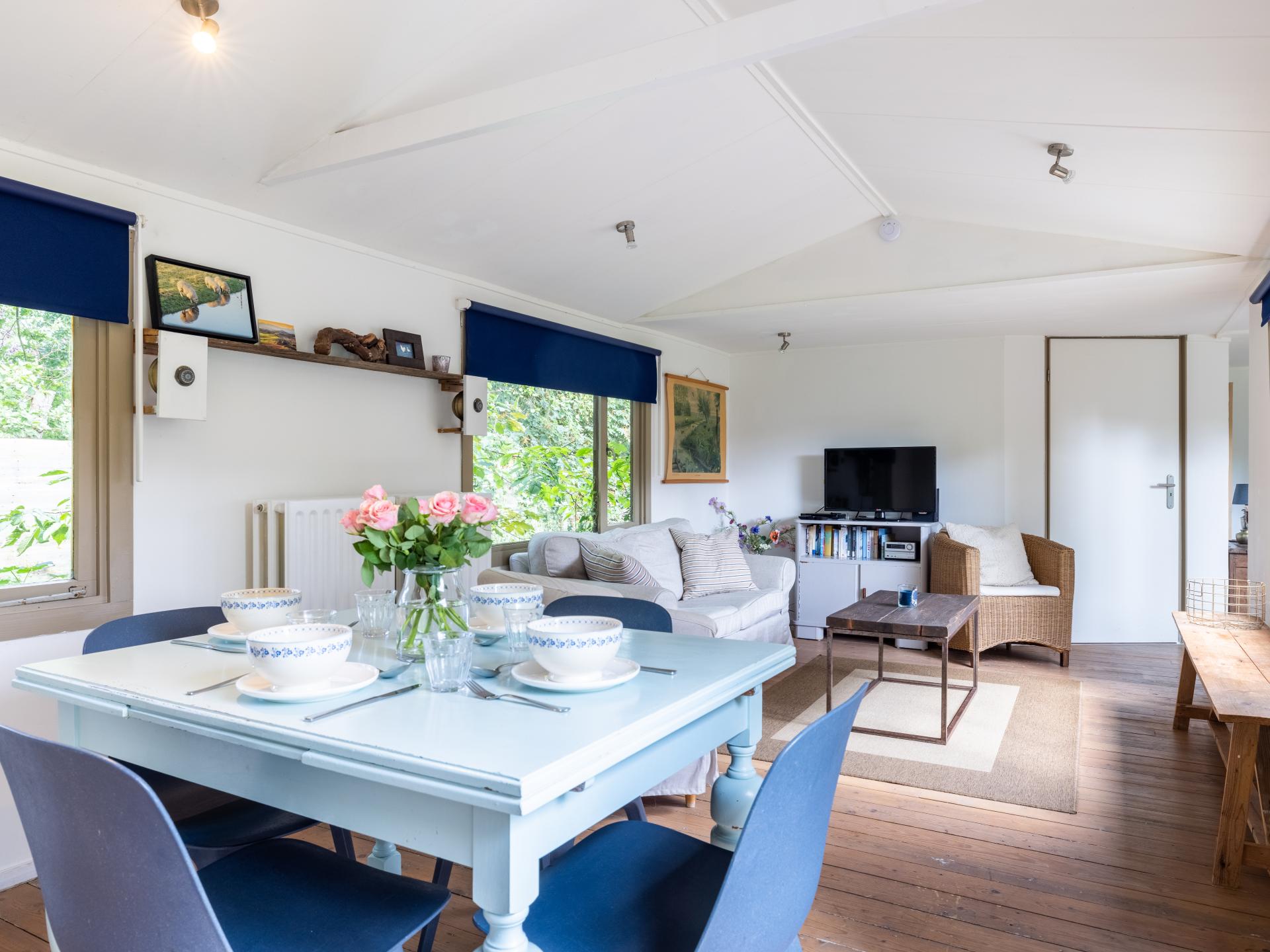 Vrijstaand vakantiehuis in groene weide bij kunstenaarsdorp Bergen - foto 13