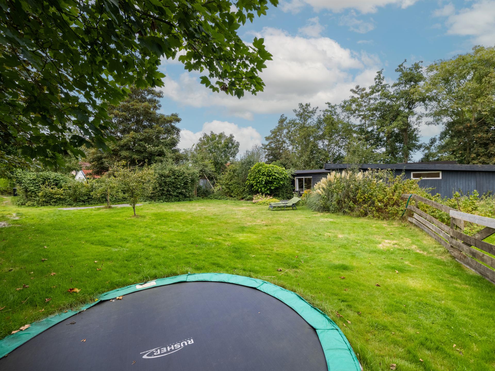 Vrijstaand vakantiehuis in groene weide bij kunstenaarsdorp Bergen - foto 27