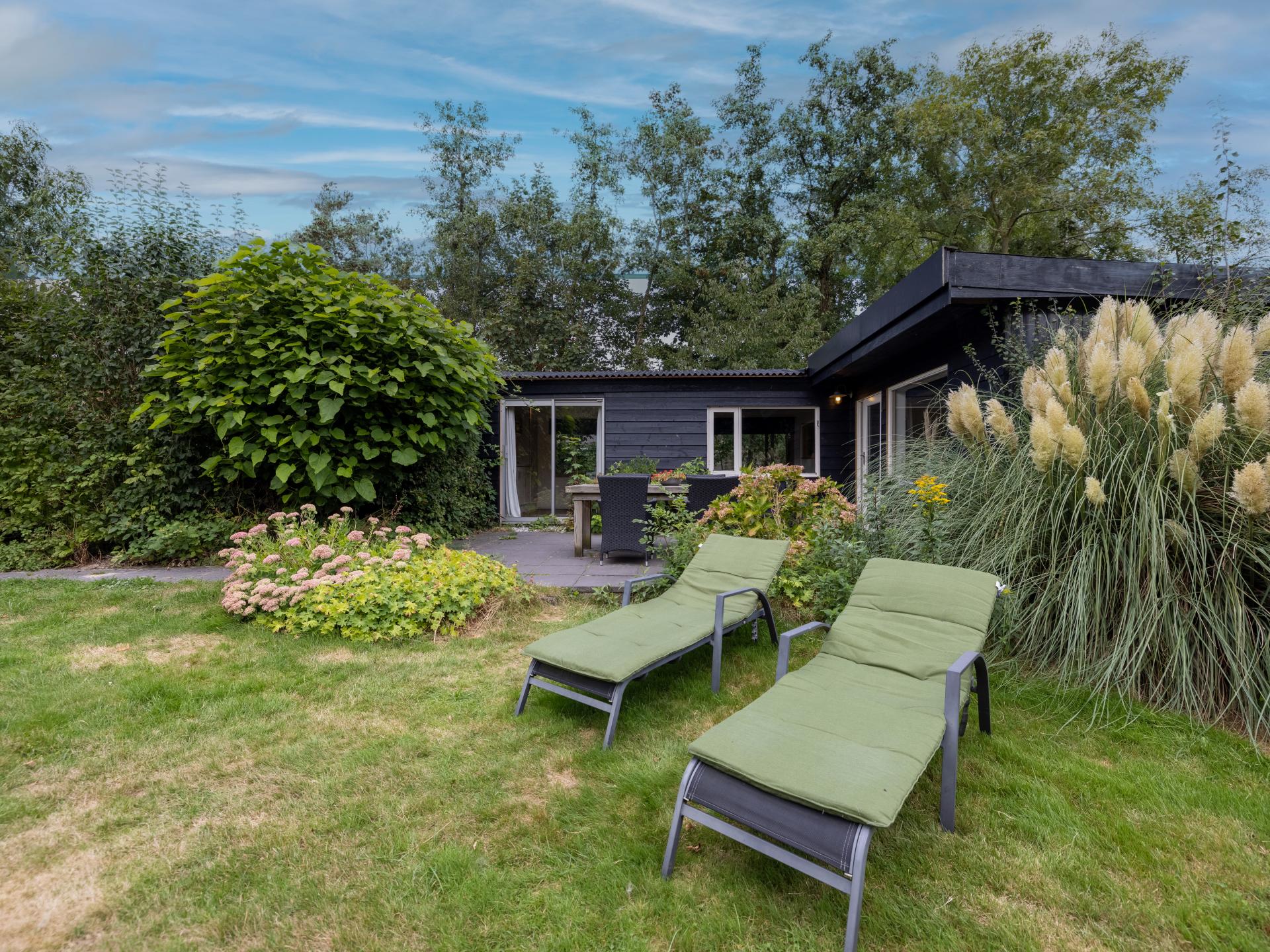 Vrijstaand vakantiehuis in groene weide bij kunstenaarsdorp Bergen - foto 8