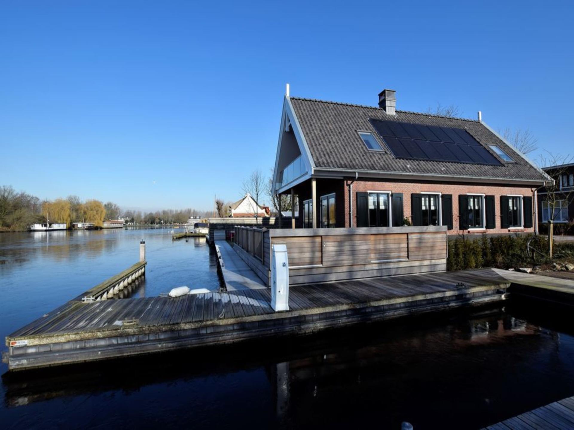 Luxe vakantiehuis aan het water met eigen ligplaats op de Kaag - foto 41