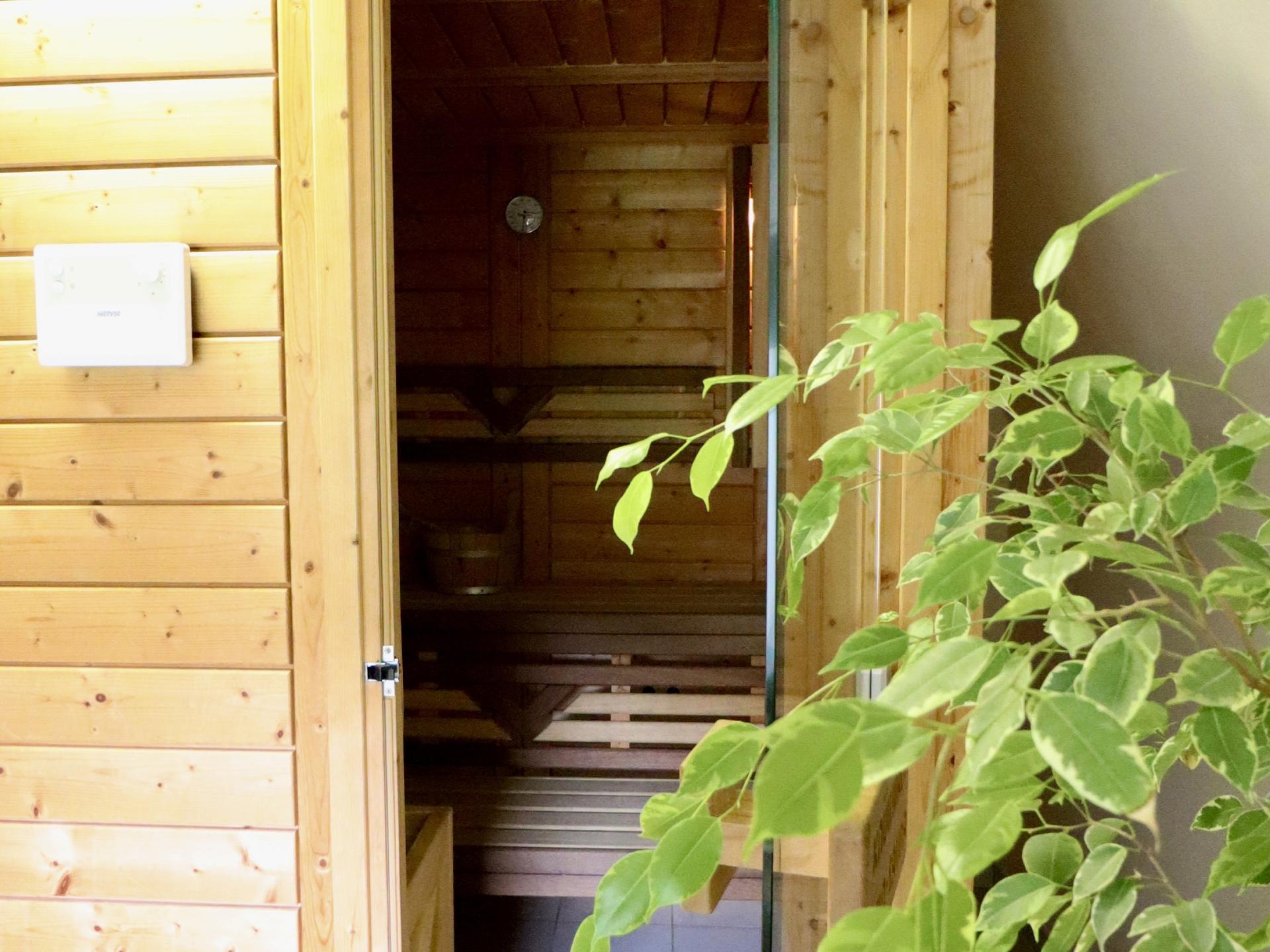 20-persoons vakantiehuis in Chevron met zwembad en sauna - foto 46