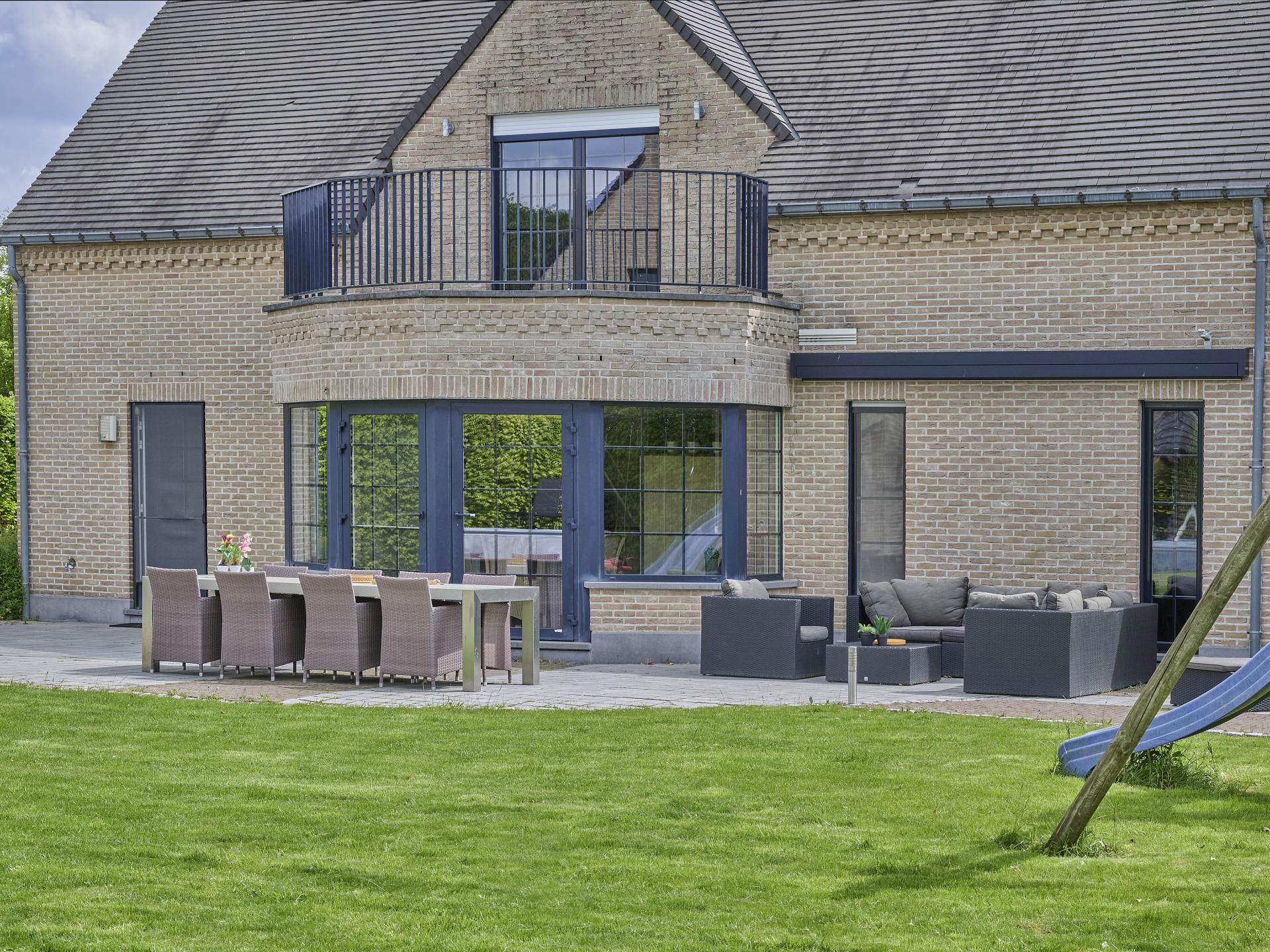 8-persoons vrijstaand vakantiehuis in het centrum van Heers - foto 61