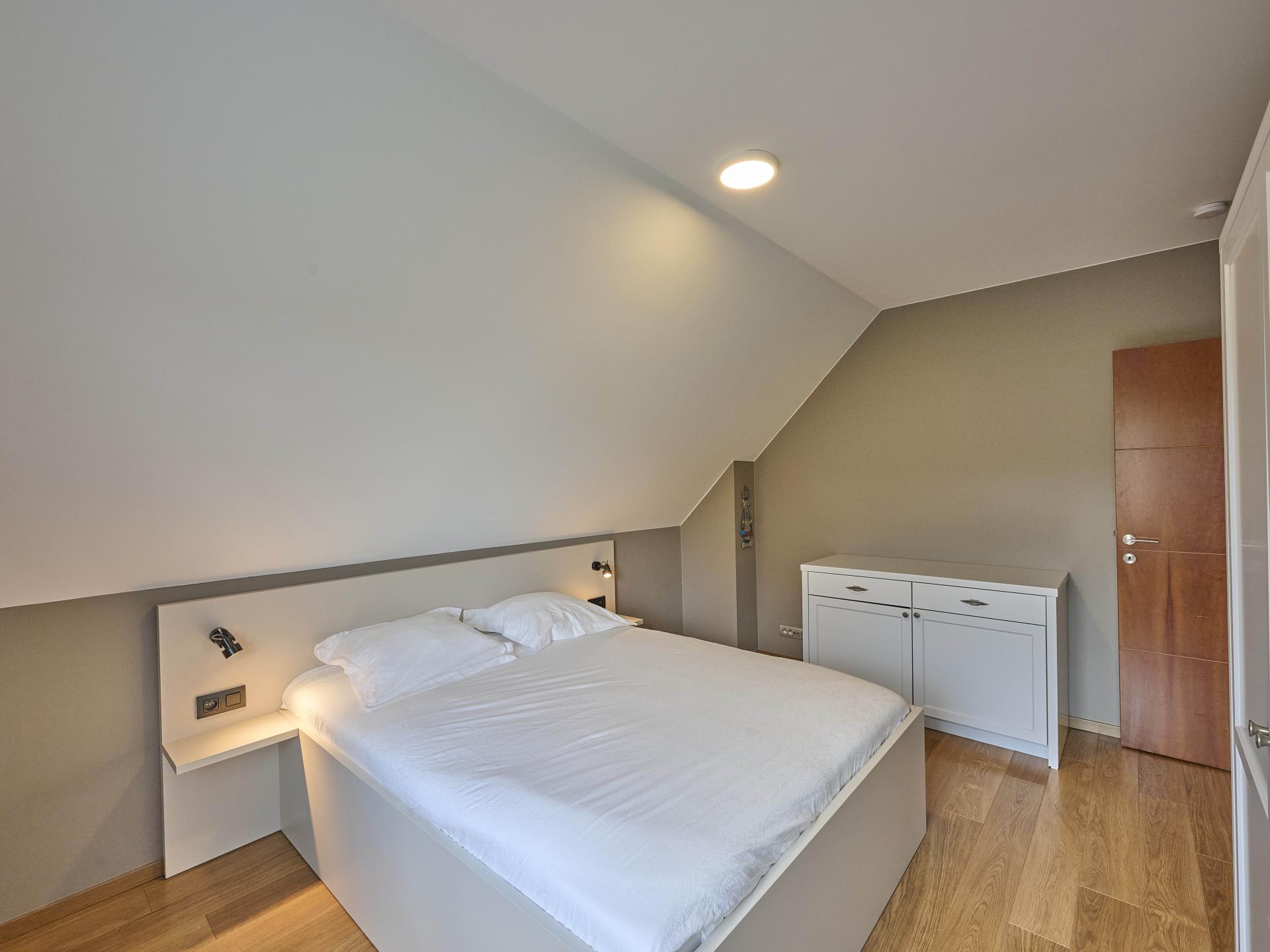 8-persoons vrijstaand vakantiehuis in het centrum van Heers - foto 27