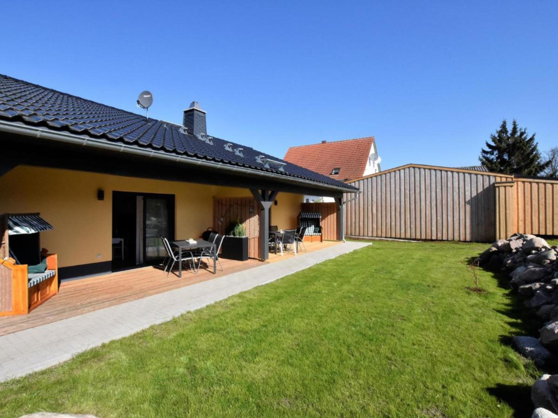 Vrijstaand vakantiehuis nabij Wismar met grote tuin en twee terrassen - foto 2
