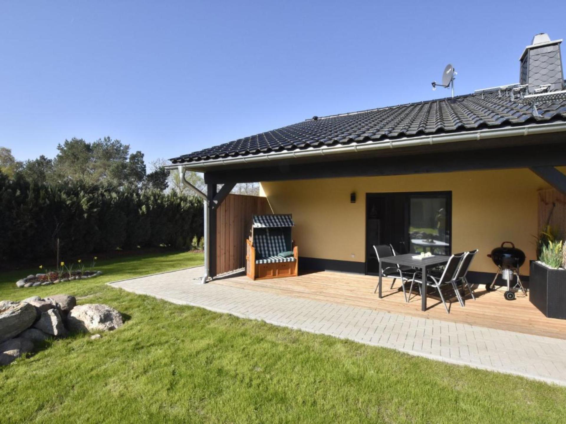Vrijstaand vakantiehuis nabij Wismar met grote tuin en twee terrassen - foto 1