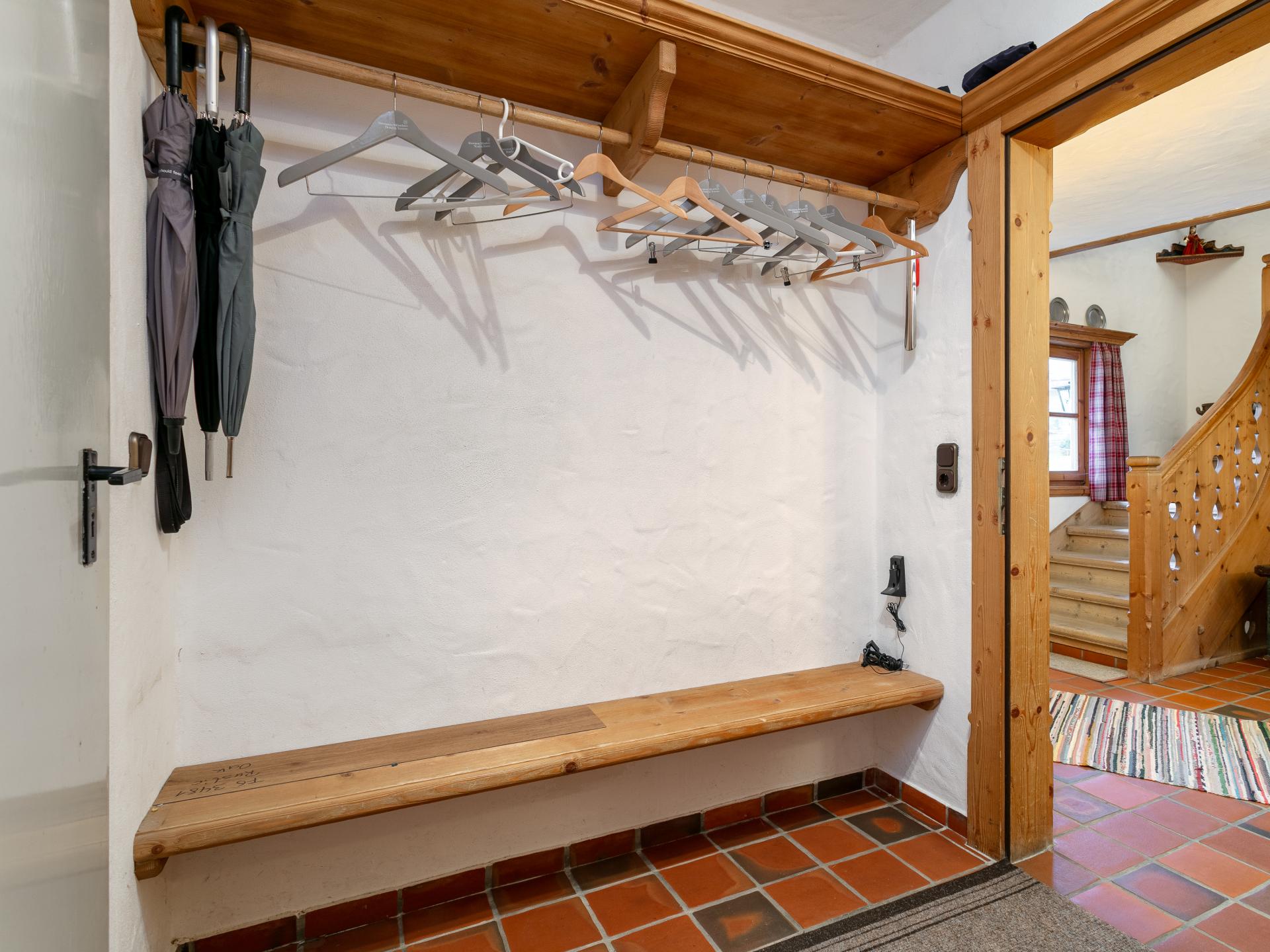 Tirools chalet in Kirchberg, ski tot aan de deur - foto 32