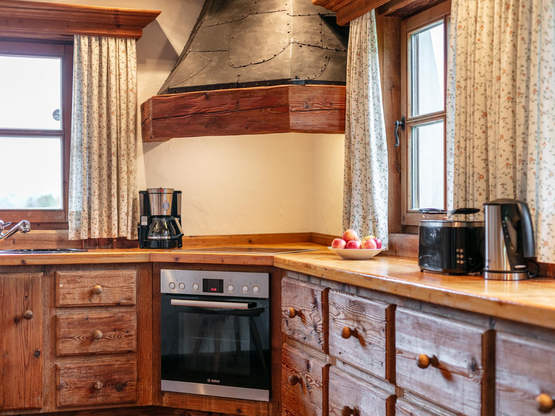 Tirools chalet in Kirchberg, ski tot aan de deur - foto 10