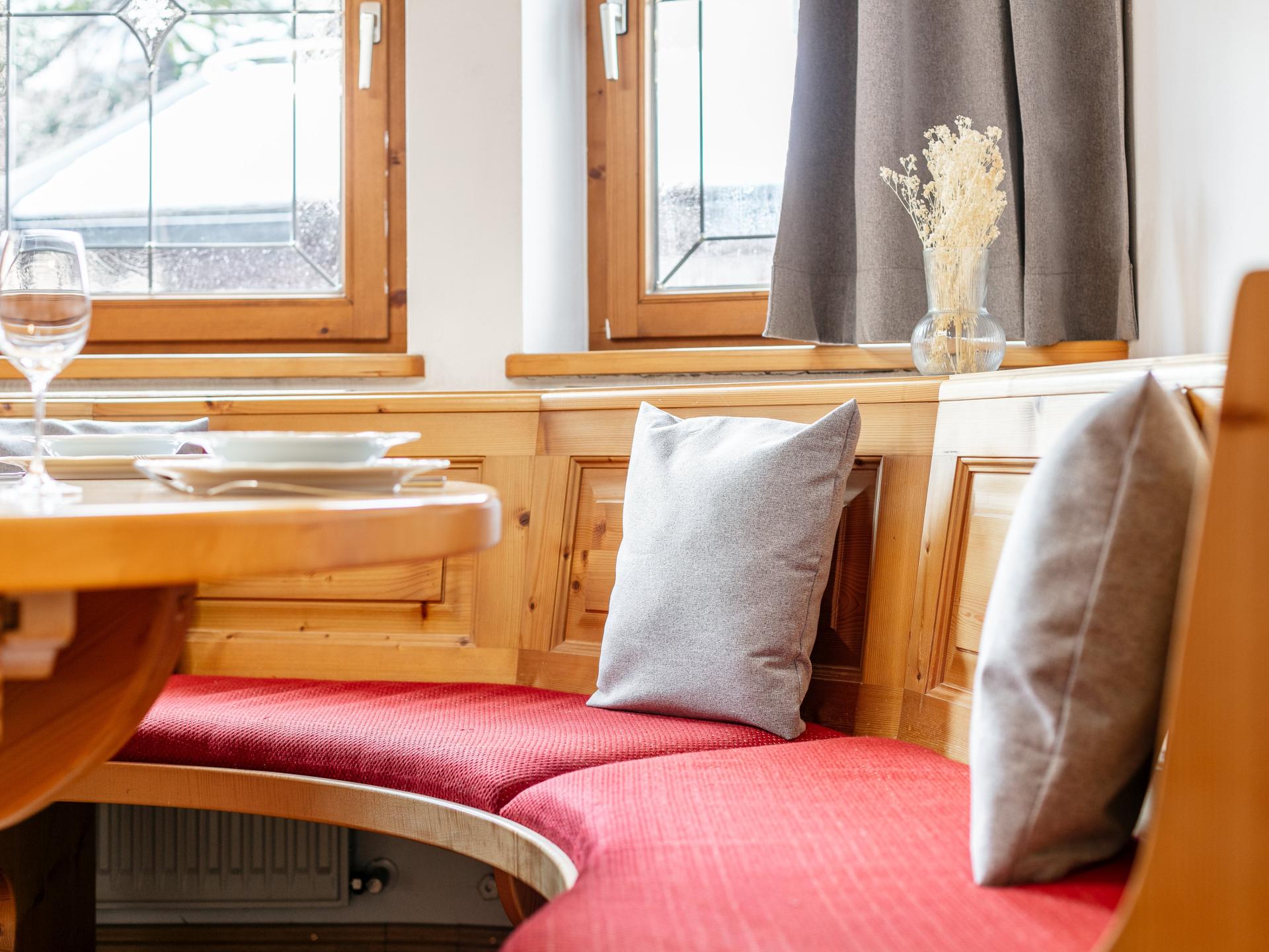 Ruim appartement in centrum Kirchberg met eigen sauna en tuin - foto 21