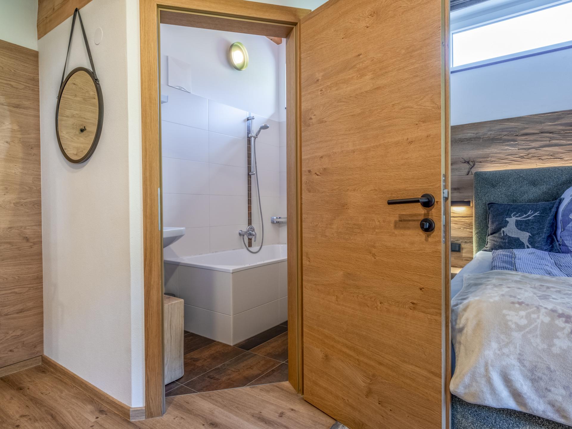 Penthouse met sauna aan de piste in Saalbach – 11 personen - foto 19