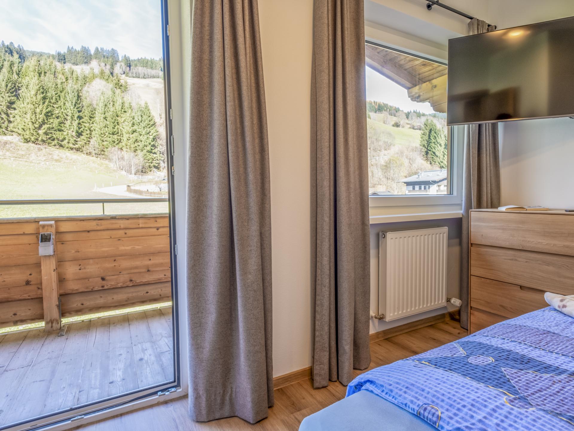 Penthouse met sauna aan de piste in Saalbach – 11 personen - foto 27