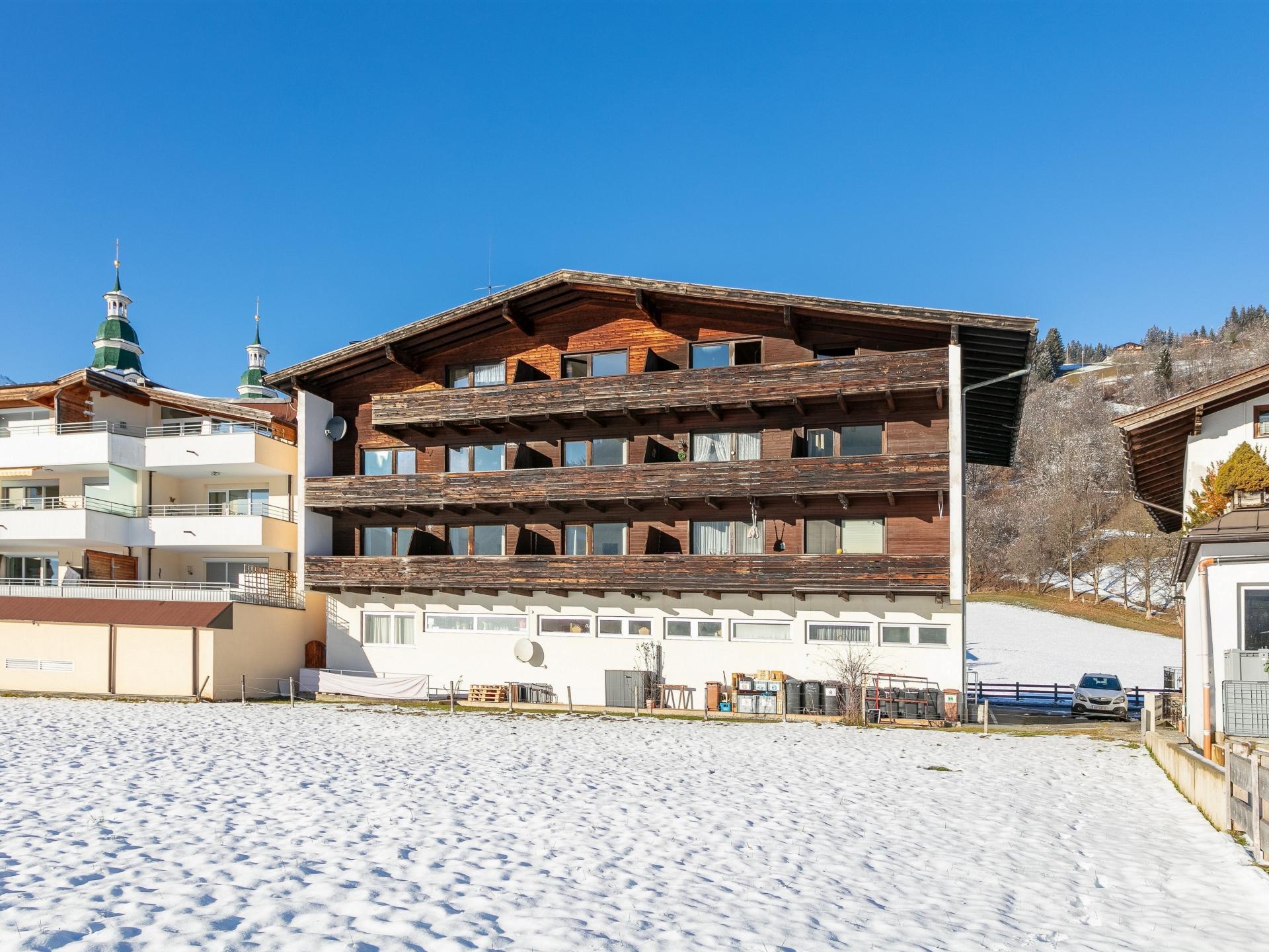 4-persoons modern appartement aan de piste in Brixen im Thale - foto 12