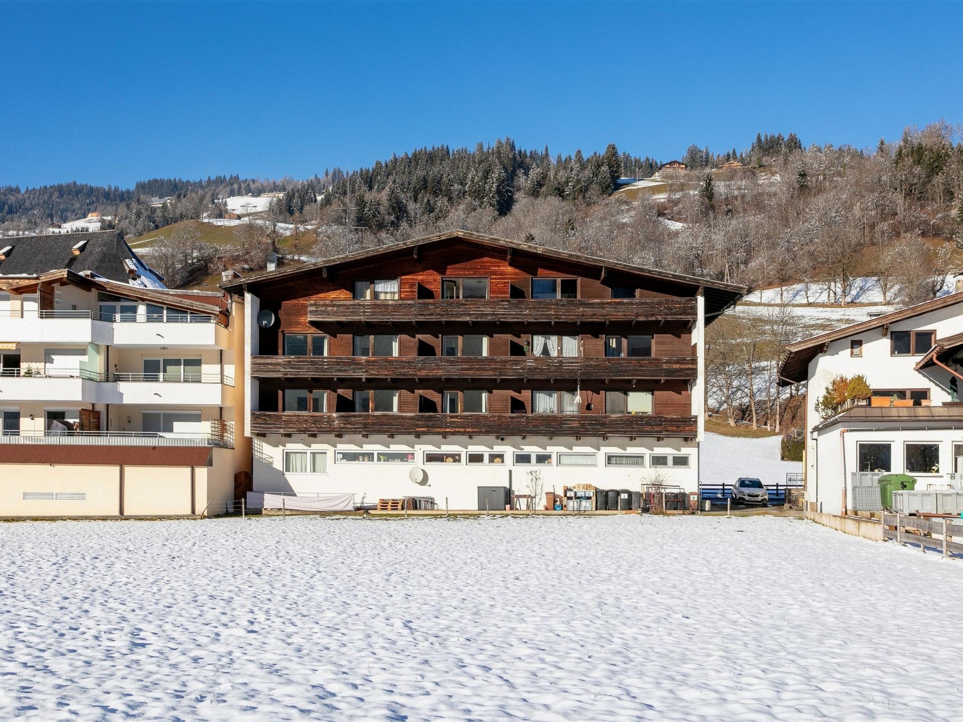 Ruim groepsverblijf voor 31 personen in Brixen im Thale, vlakbij de piste - foto 30