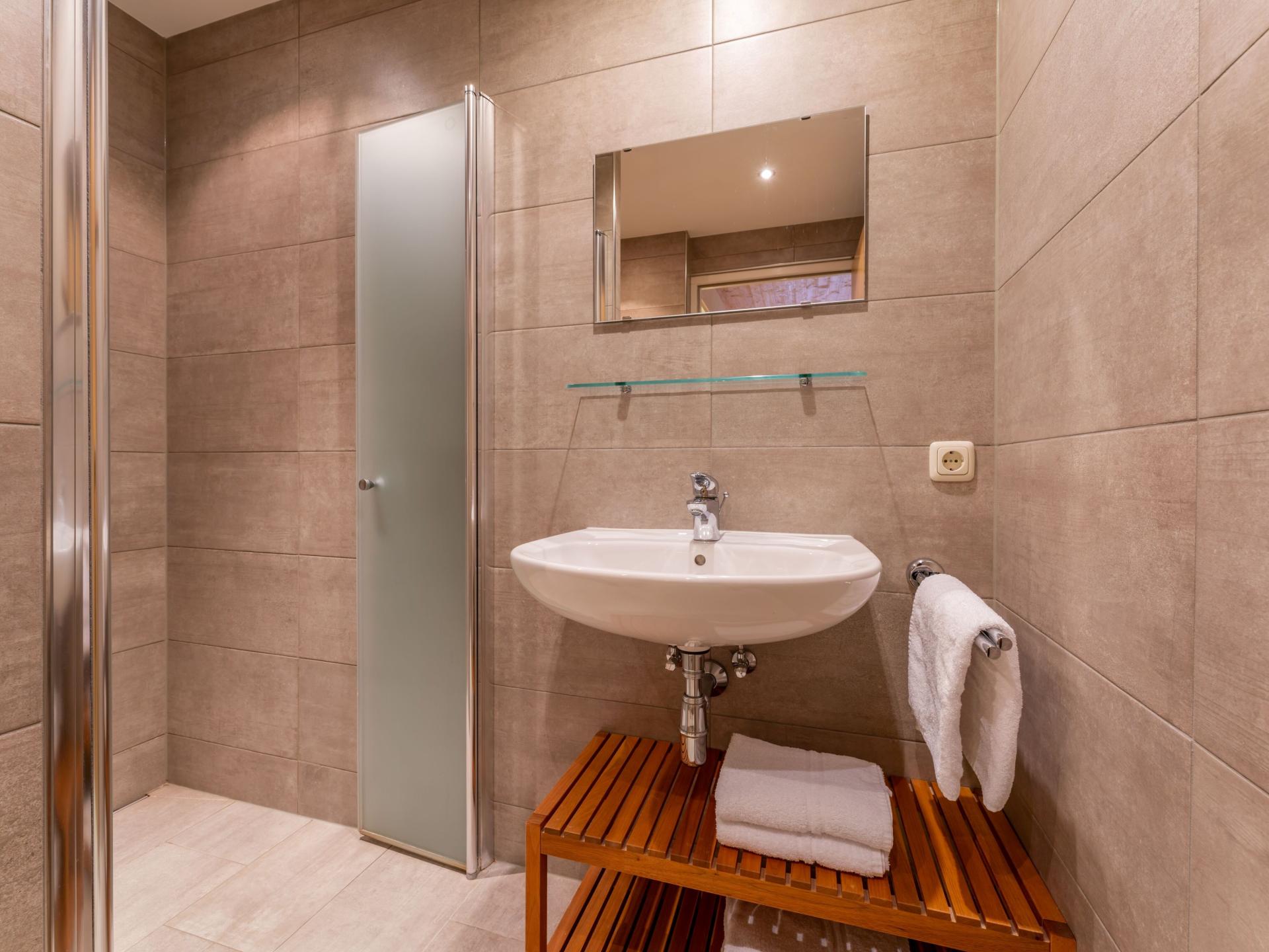 Stijlvol appartement aan de piste met panoramisch uitzicht in Maria Alm - foto 21