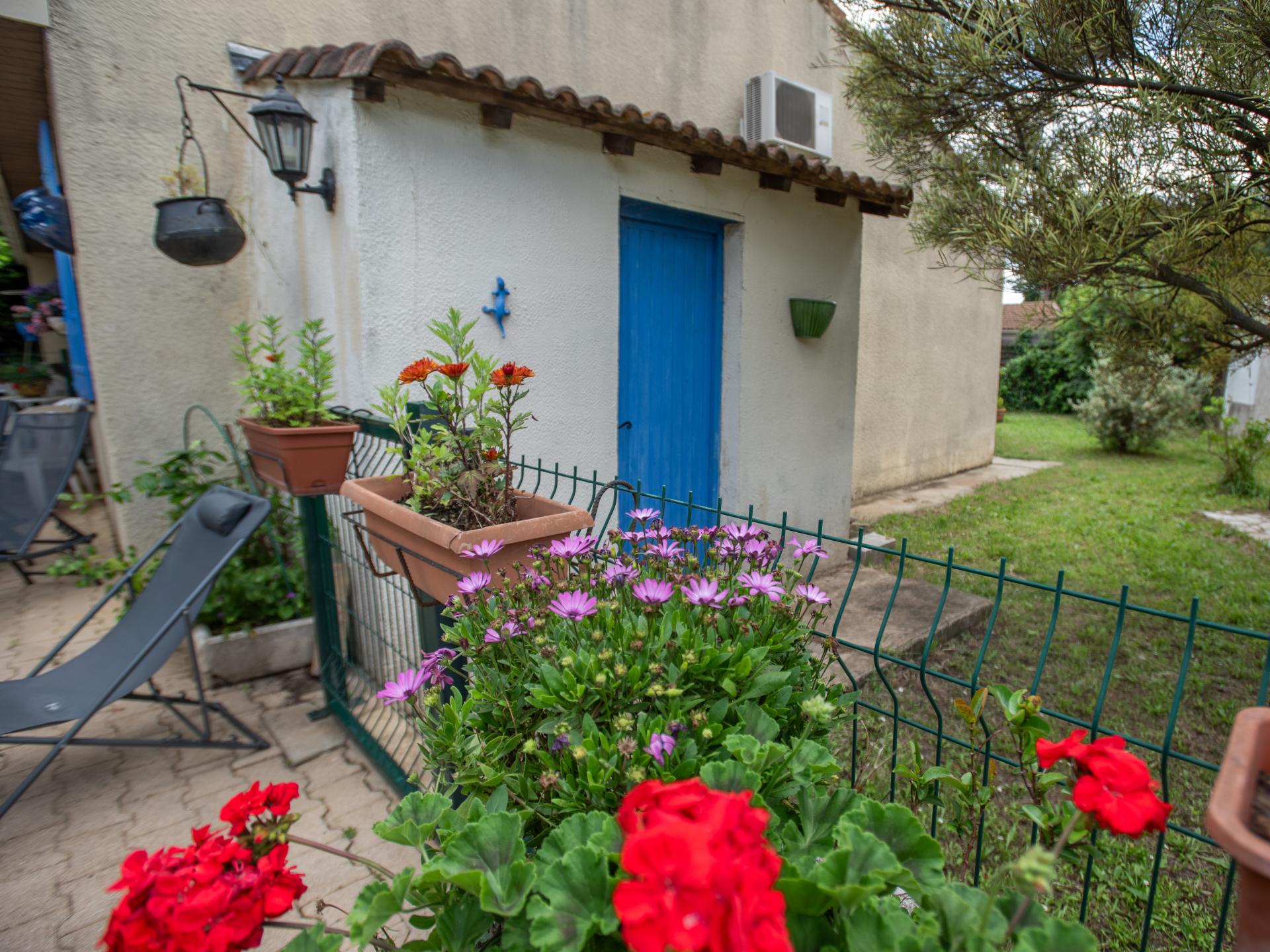 Vrijstaand huis met privézwembad en bloemrijke tuin in Clarensac - foto 5