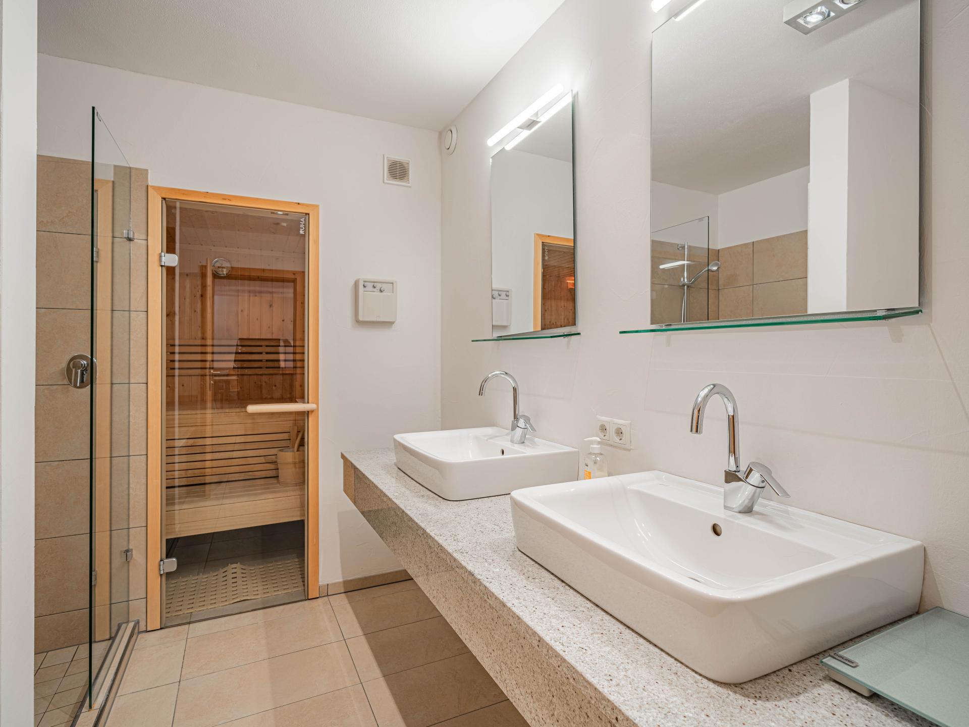Piste-appartement met privésauna in Mittersill, 160m van de lift - foto 13