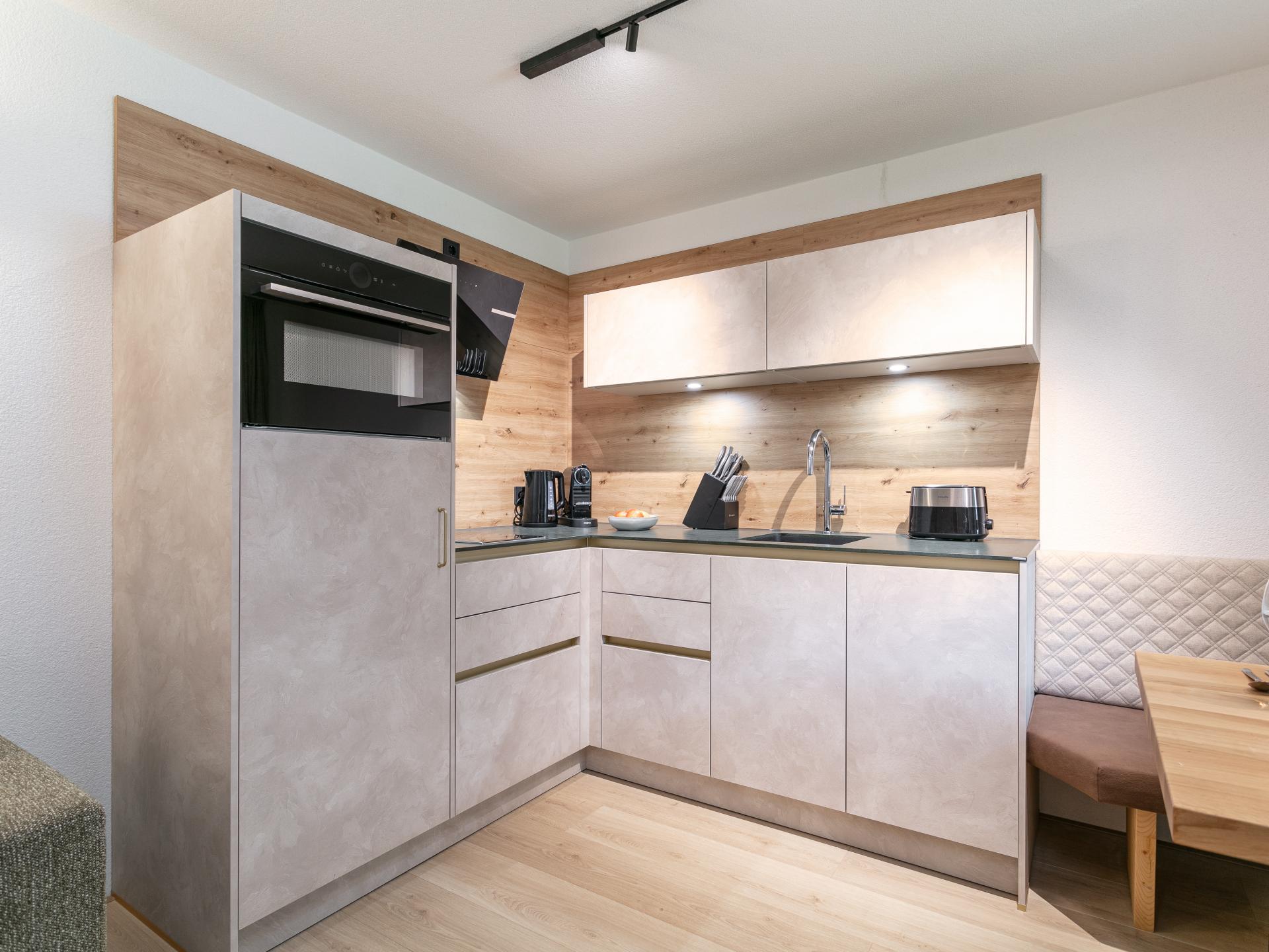 Luxe 10-persoons appartement in Pettneu am Arlberg, direct aan de piste - foto 75