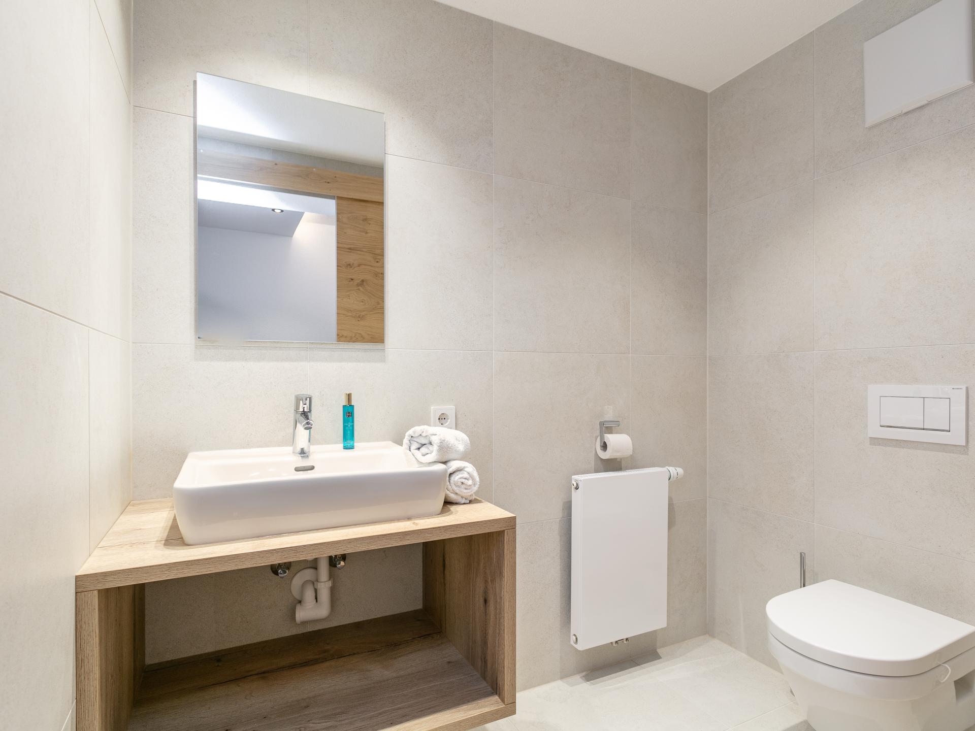 Luxe 10-persoons appartement in Pettneu am Arlberg, direct aan de piste - foto 84
