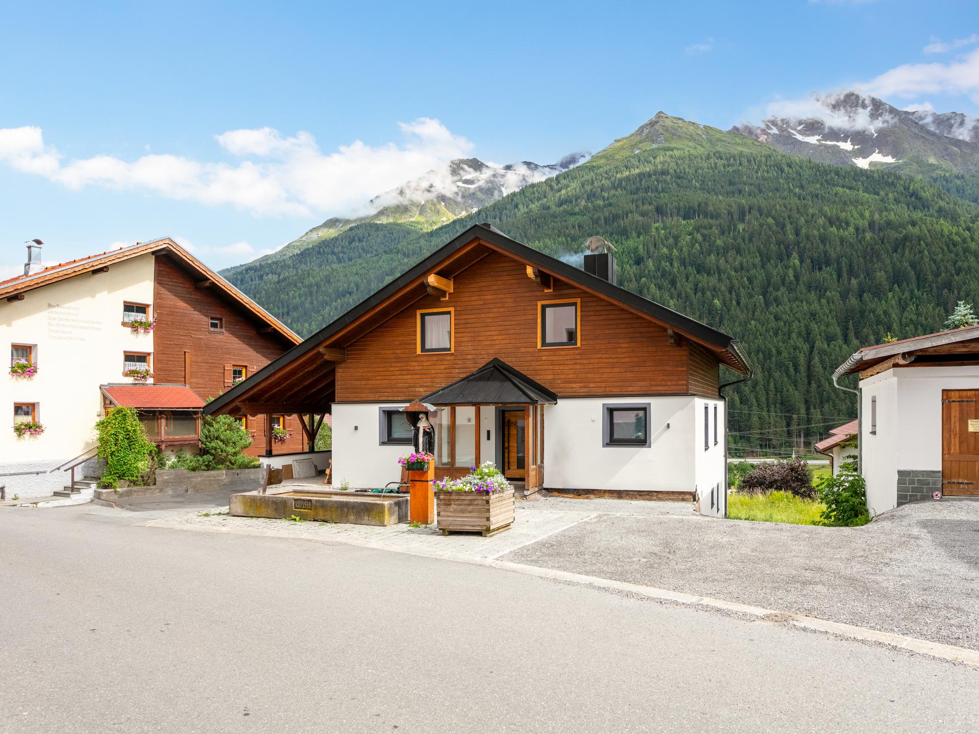 Luxe 10-persoons appartement in Pettneu am Arlberg, direct aan de piste - foto 32
