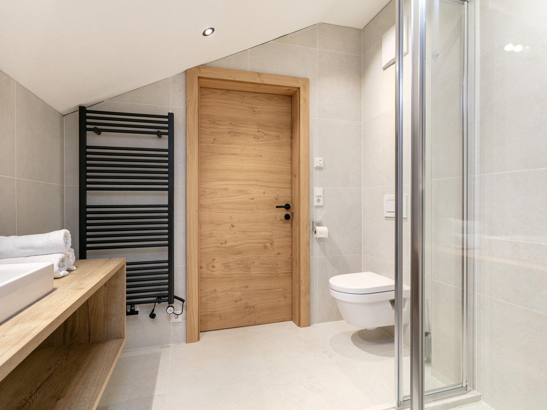 Luxe 10-persoons appartement in Pettneu am Arlberg, direct aan de piste - foto 26