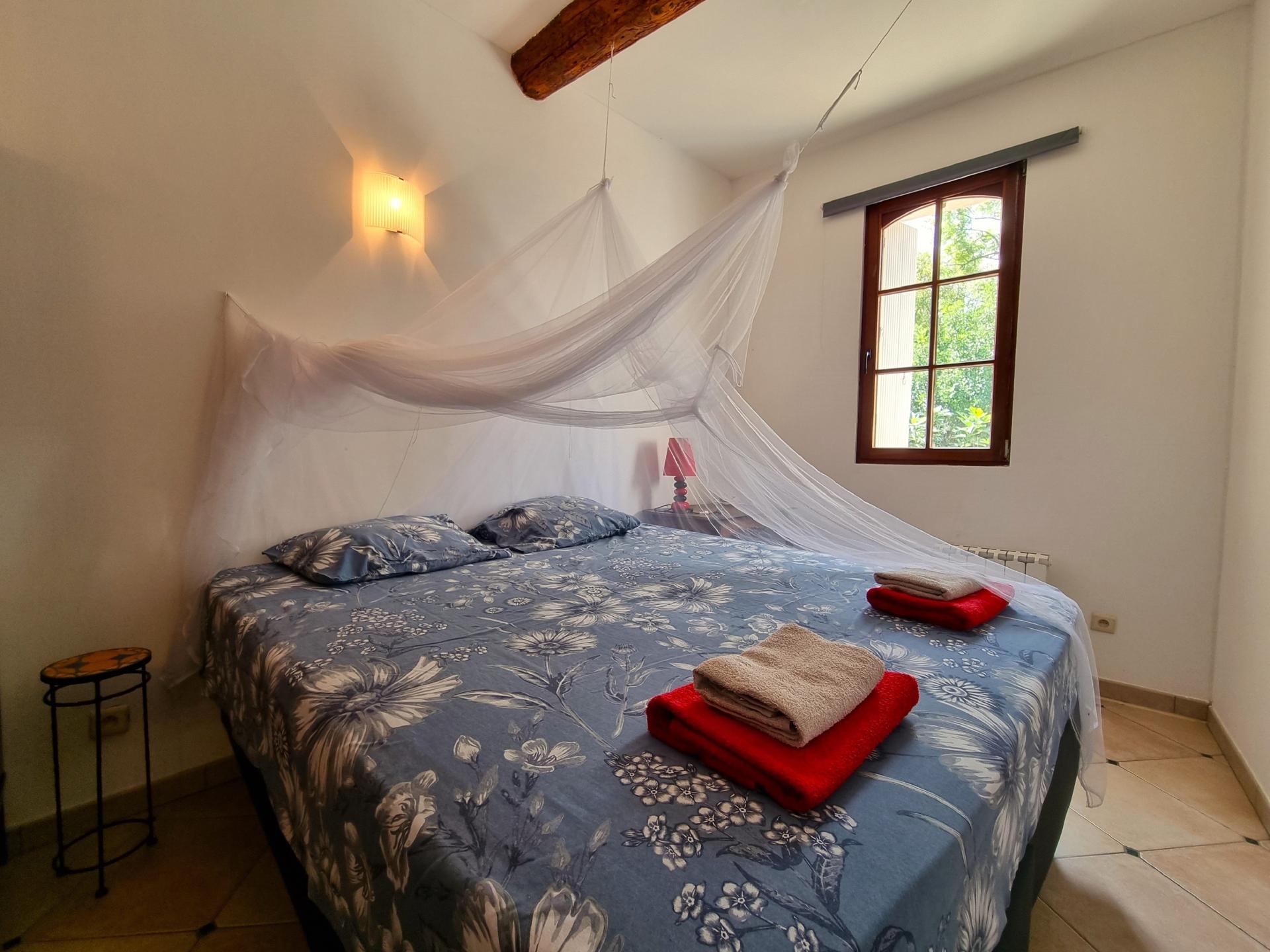 Vrijstaand vakantiehuis met privé zwembad in bosrijk Herault, 10 personen - foto 26