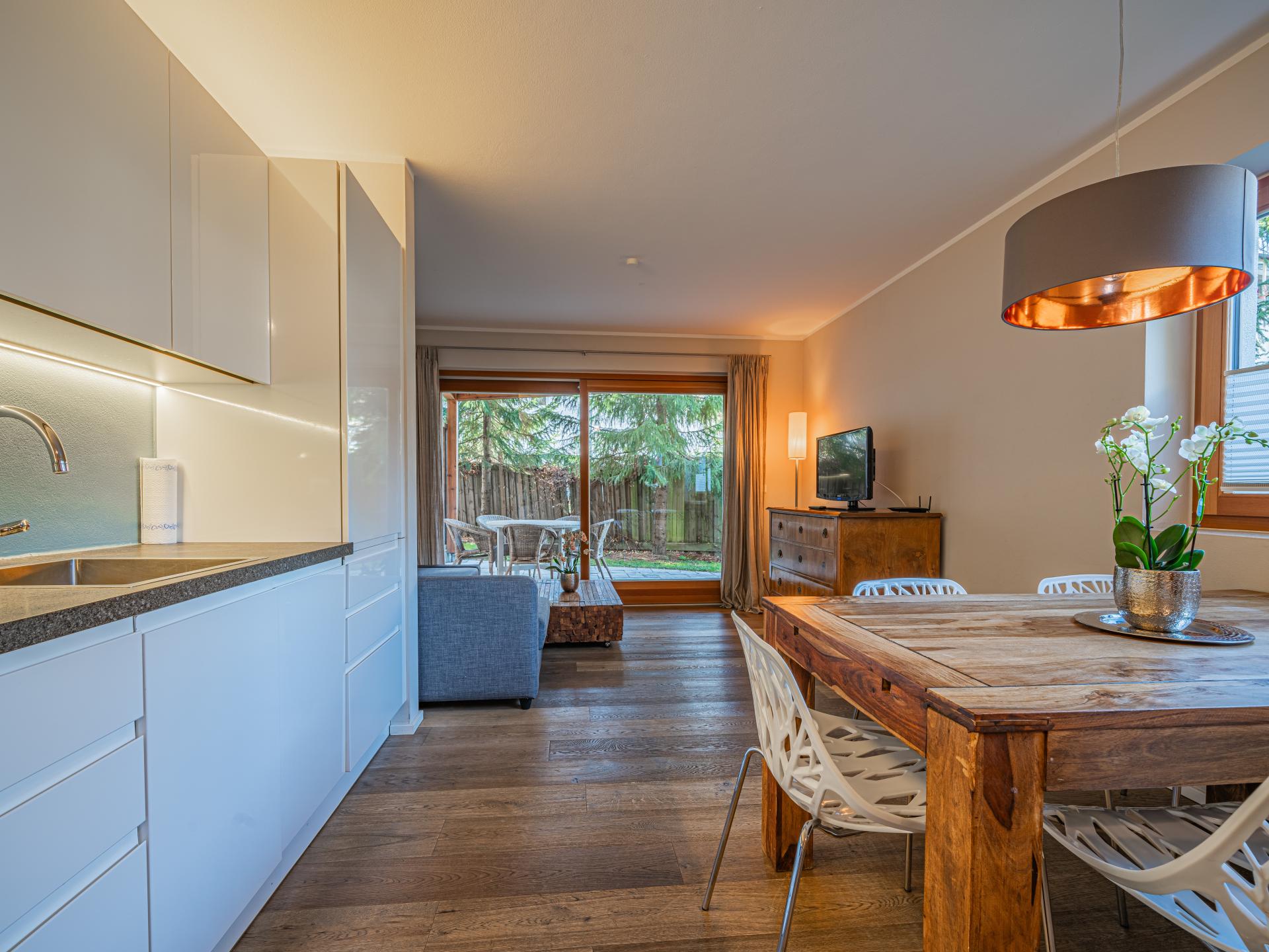 Appartement aan de piste in Kitzbühel met terras, tuin en ruimte voor 6 personen - foto 11