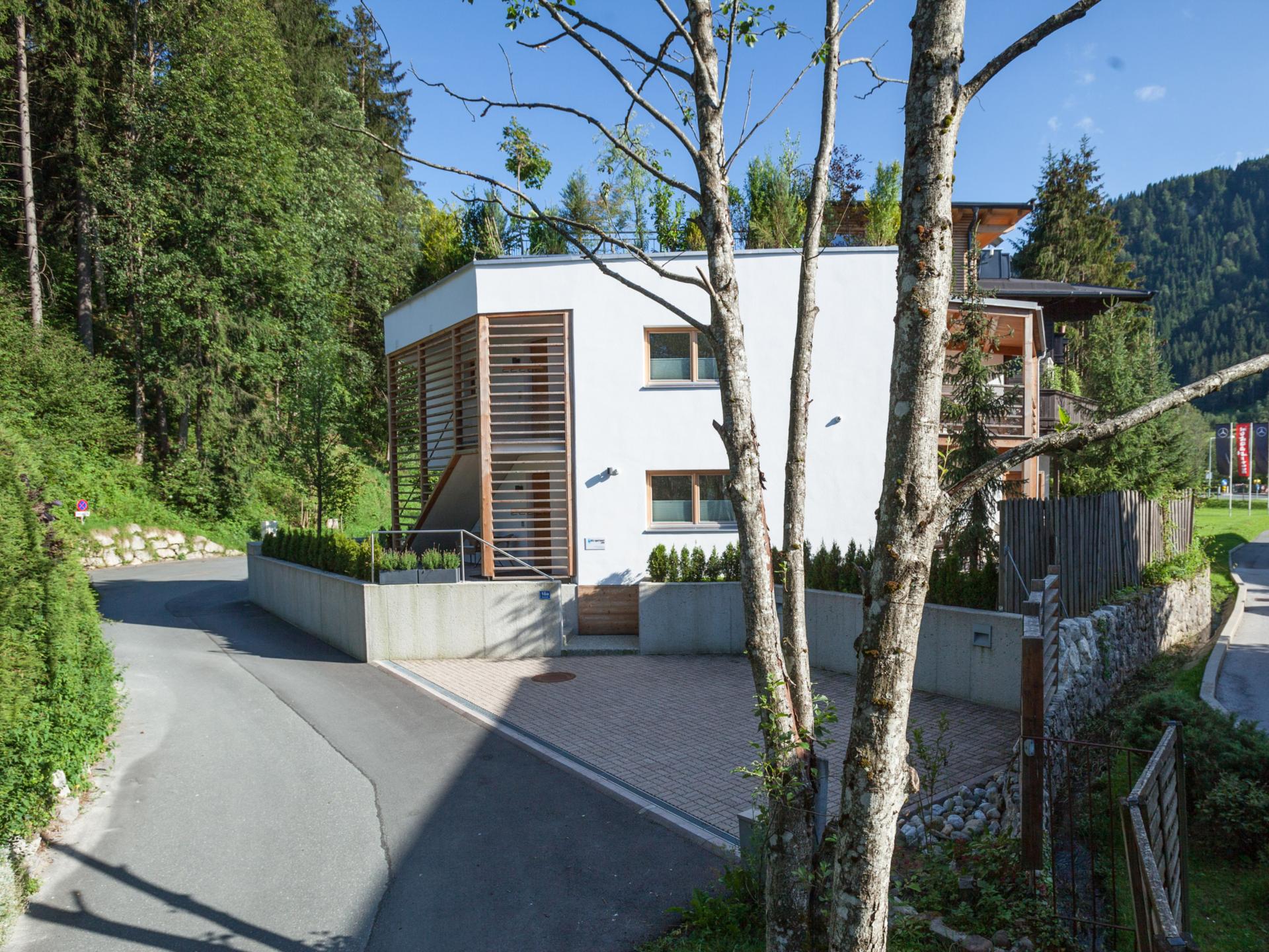 Appartement aan de piste in Kitzbühel met terras, tuin en ruimte voor 6 personen - foto 15