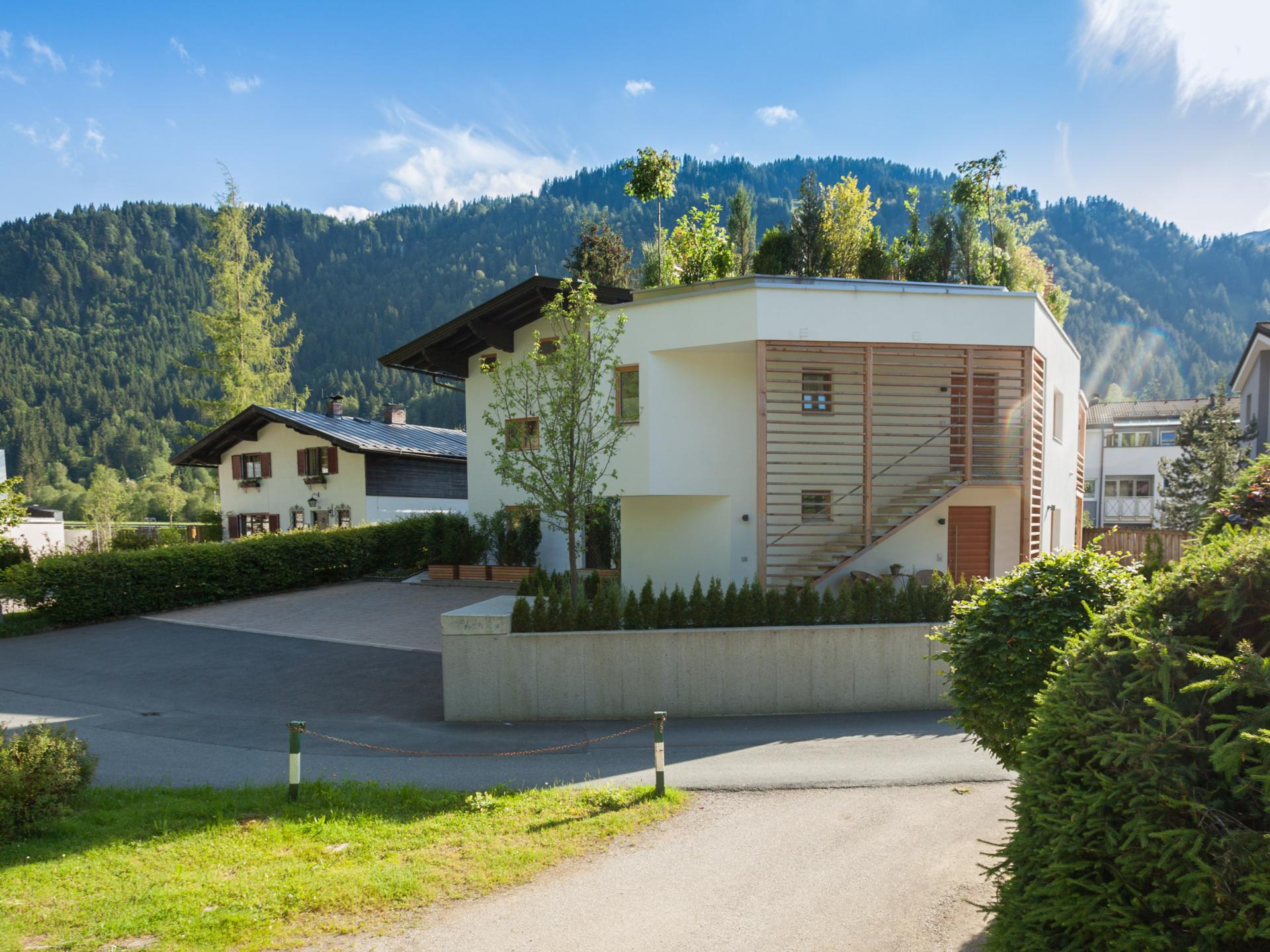 Appartement aan de piste in Kitzbühel met terras, tuin en ruimte voor 6 personen - foto 10