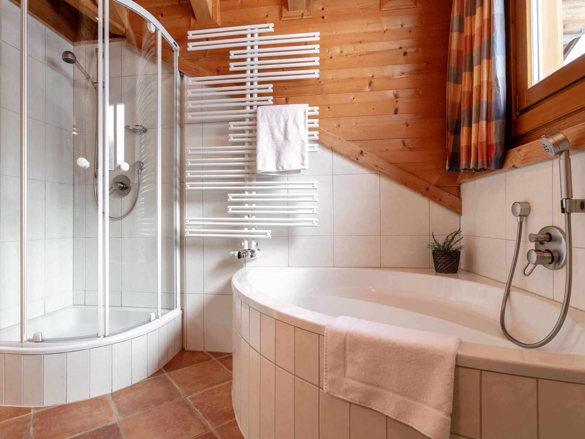Vrijstaand chalet met sauna op 300m van de piste in Hippach - foto 37