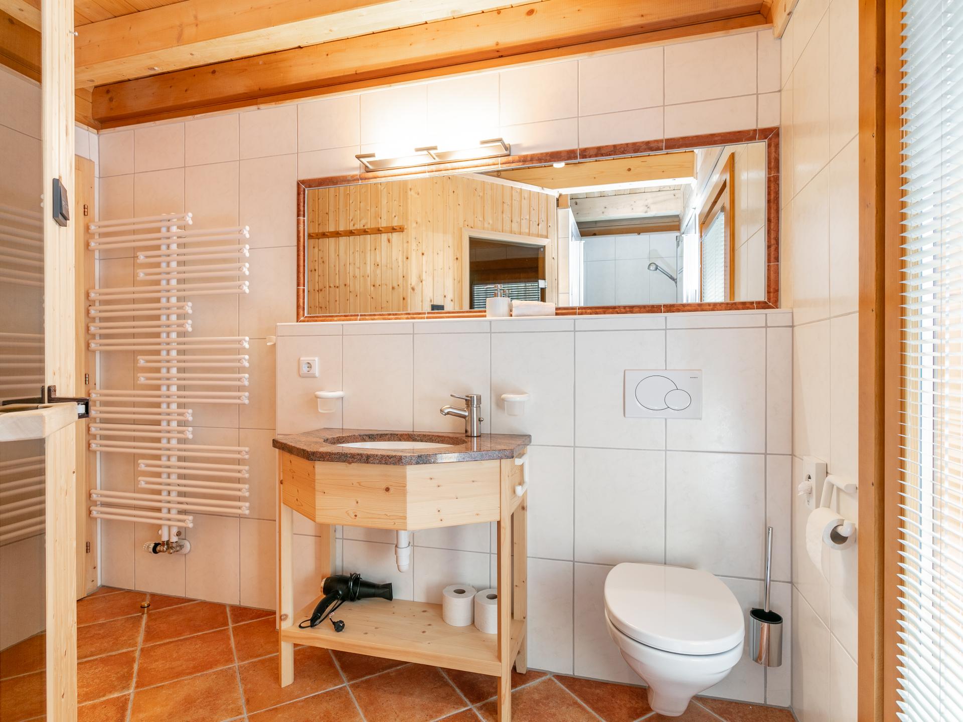 Vrijstaand chalet met sauna op 300m van de piste in Hippach - foto 29