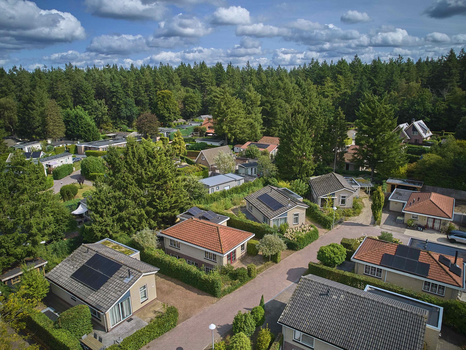 Vrijstaande villa aan bosrand op Veluws vakantiepark voor 8 personen - foto 41