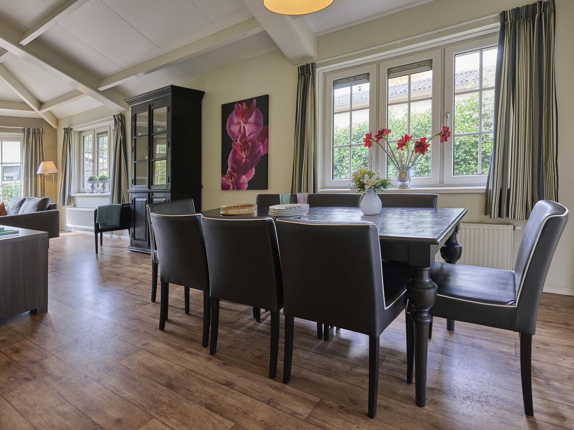 Vrijstaande villa aan bosrand op Veluws vakantiepark voor 8 personen - foto 3