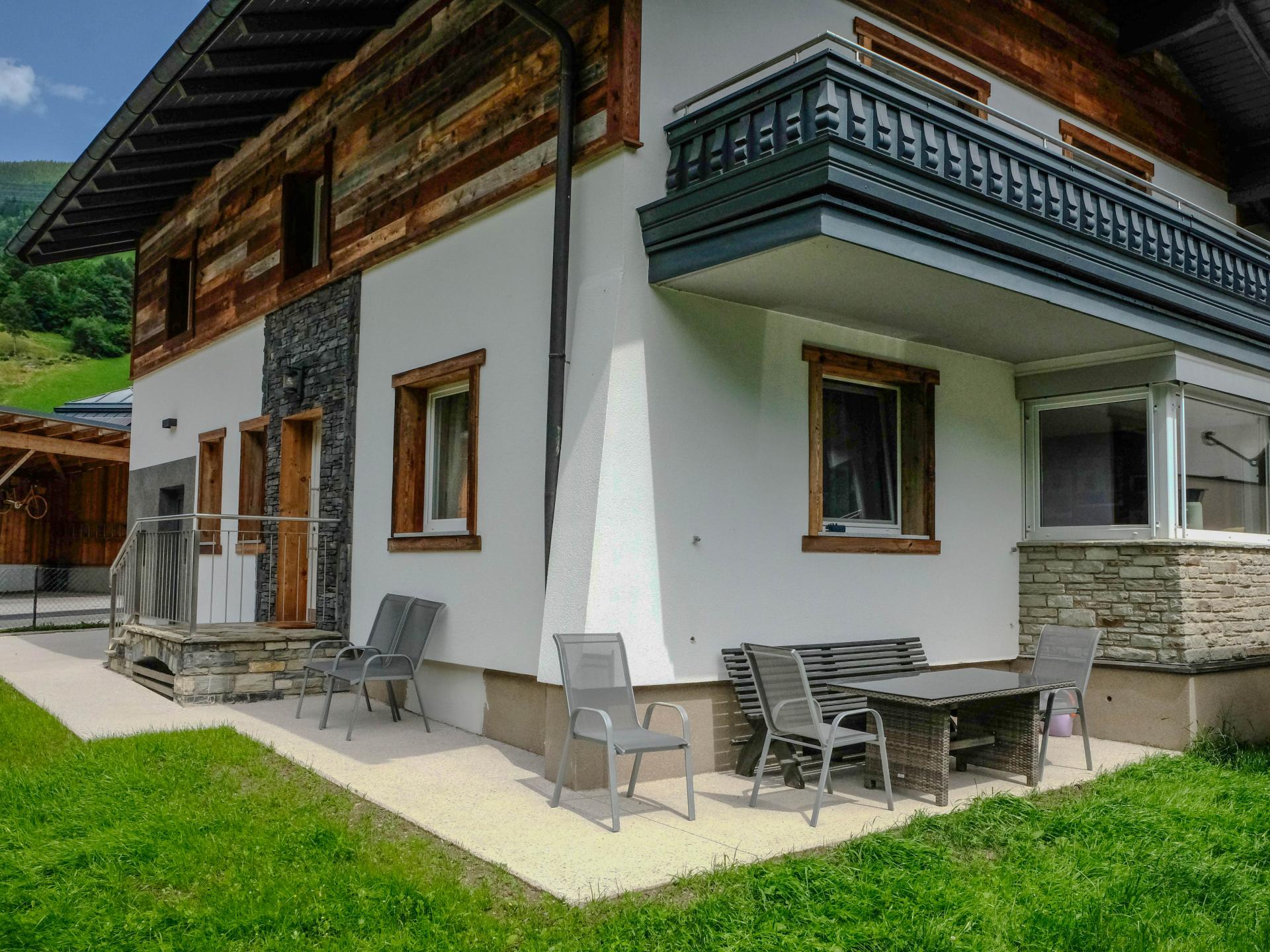 Ruim chalet voor 8 personen met balkon, 250m van de skilift - foto 6
