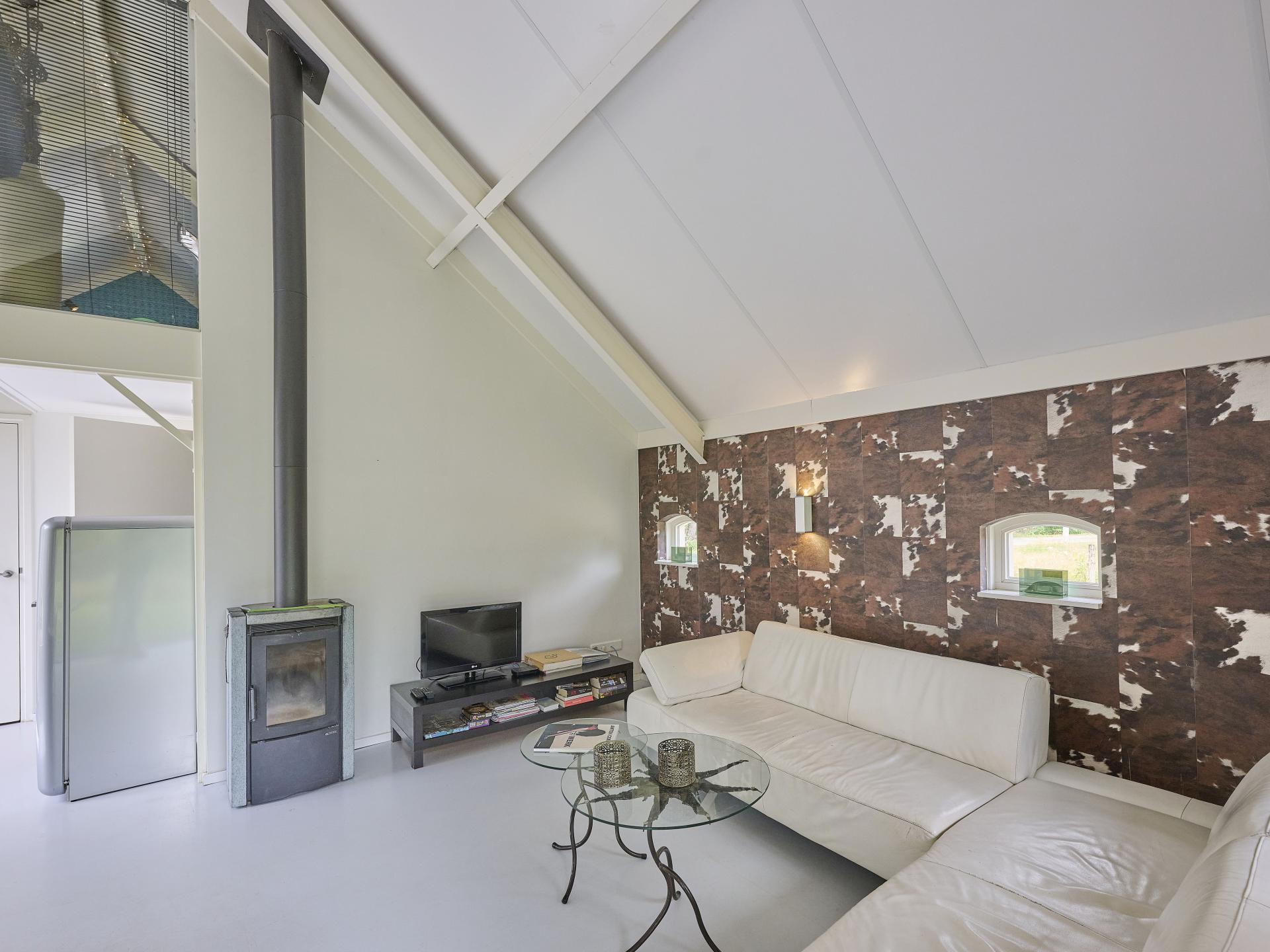 Design vakantiehuis met houtkachel op landgoed in bosrijk Twente - foto 11