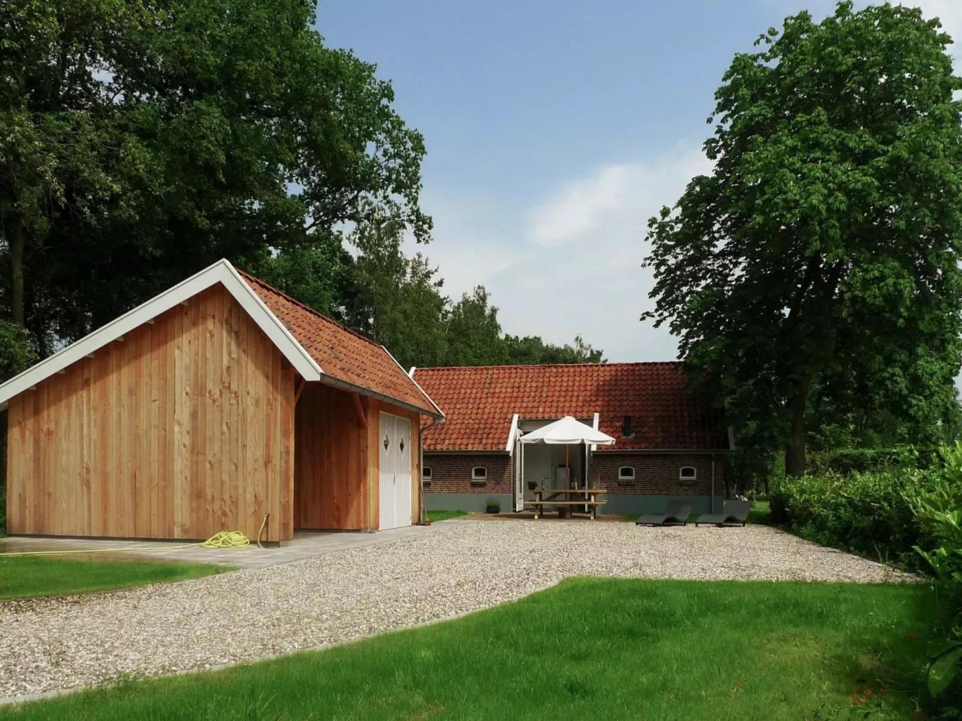 Design vakantiehuis met houtkachel op landgoed in bosrijk Twente - foto 30